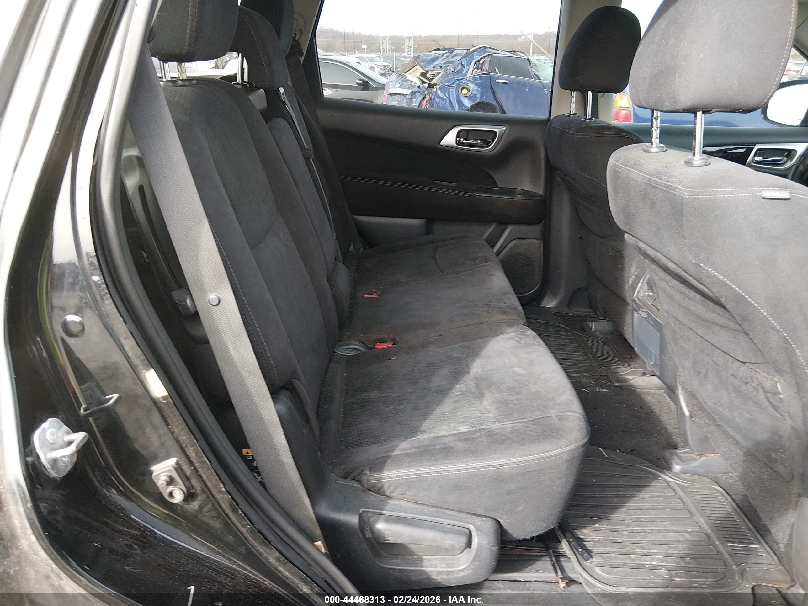 NISSAN PATHFINDER image 8