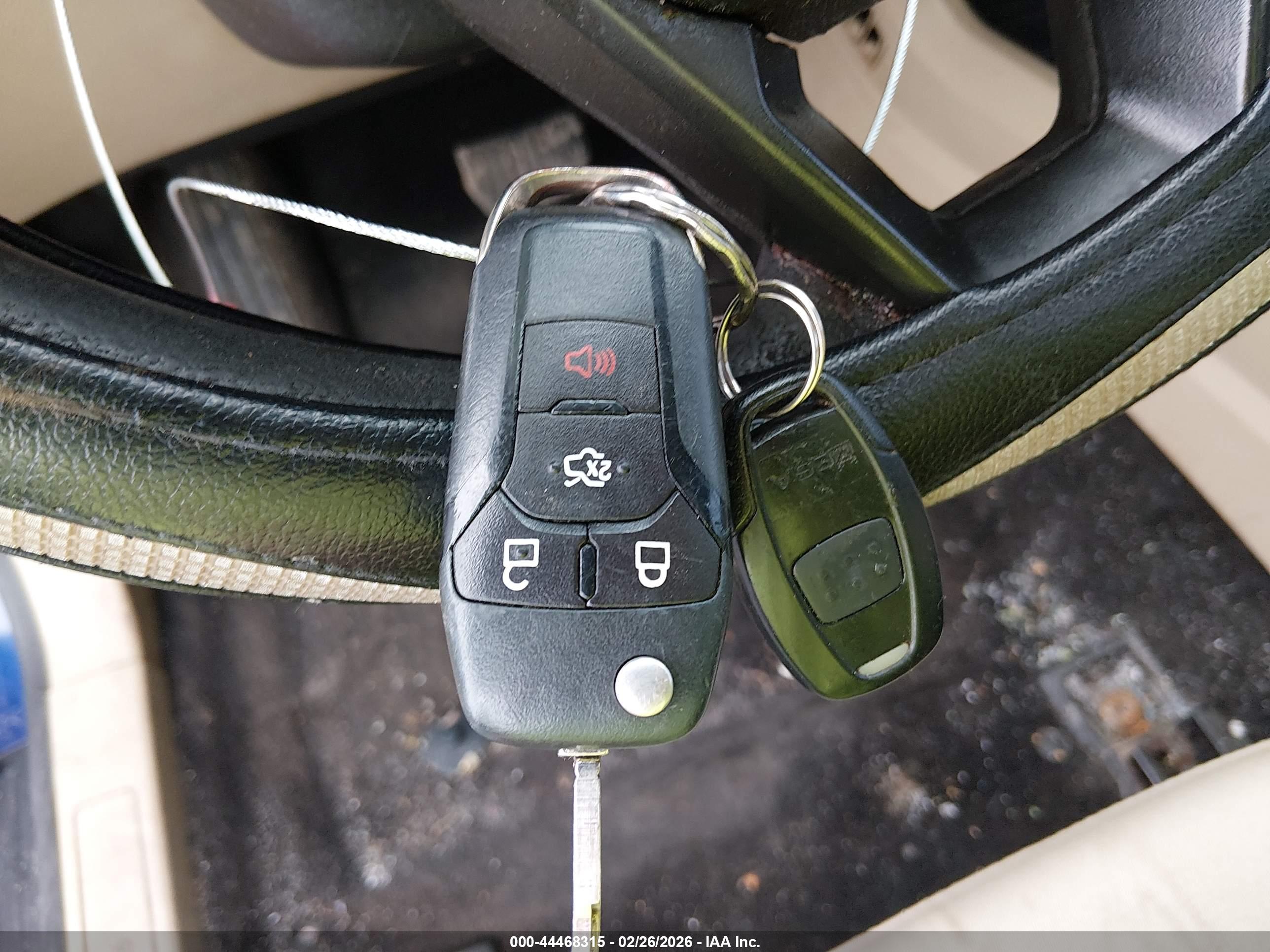 FORD FUSION image 11