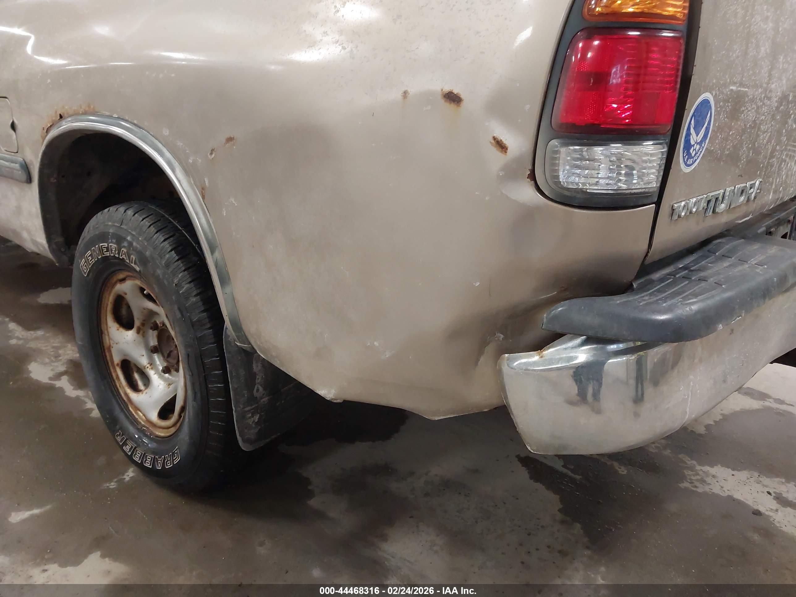 TOYOTA TUNDRA image 6
