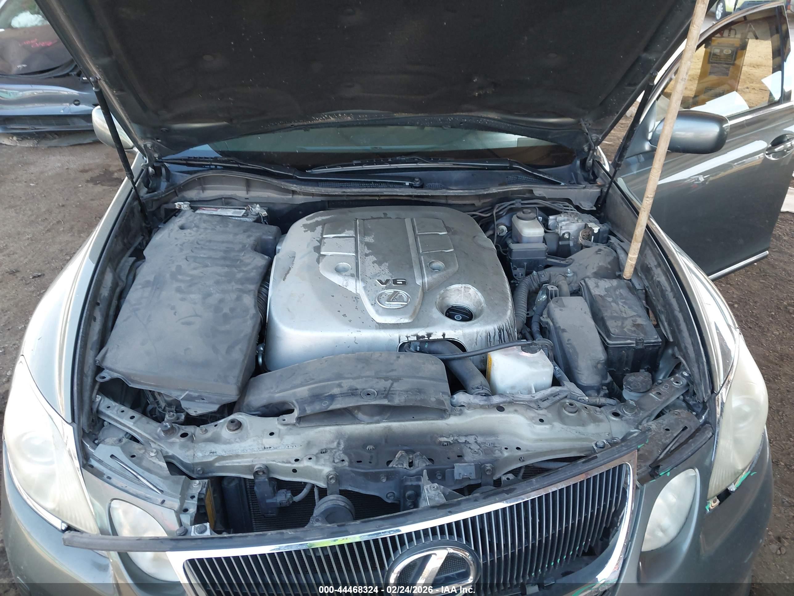 LEXUS GS image 10