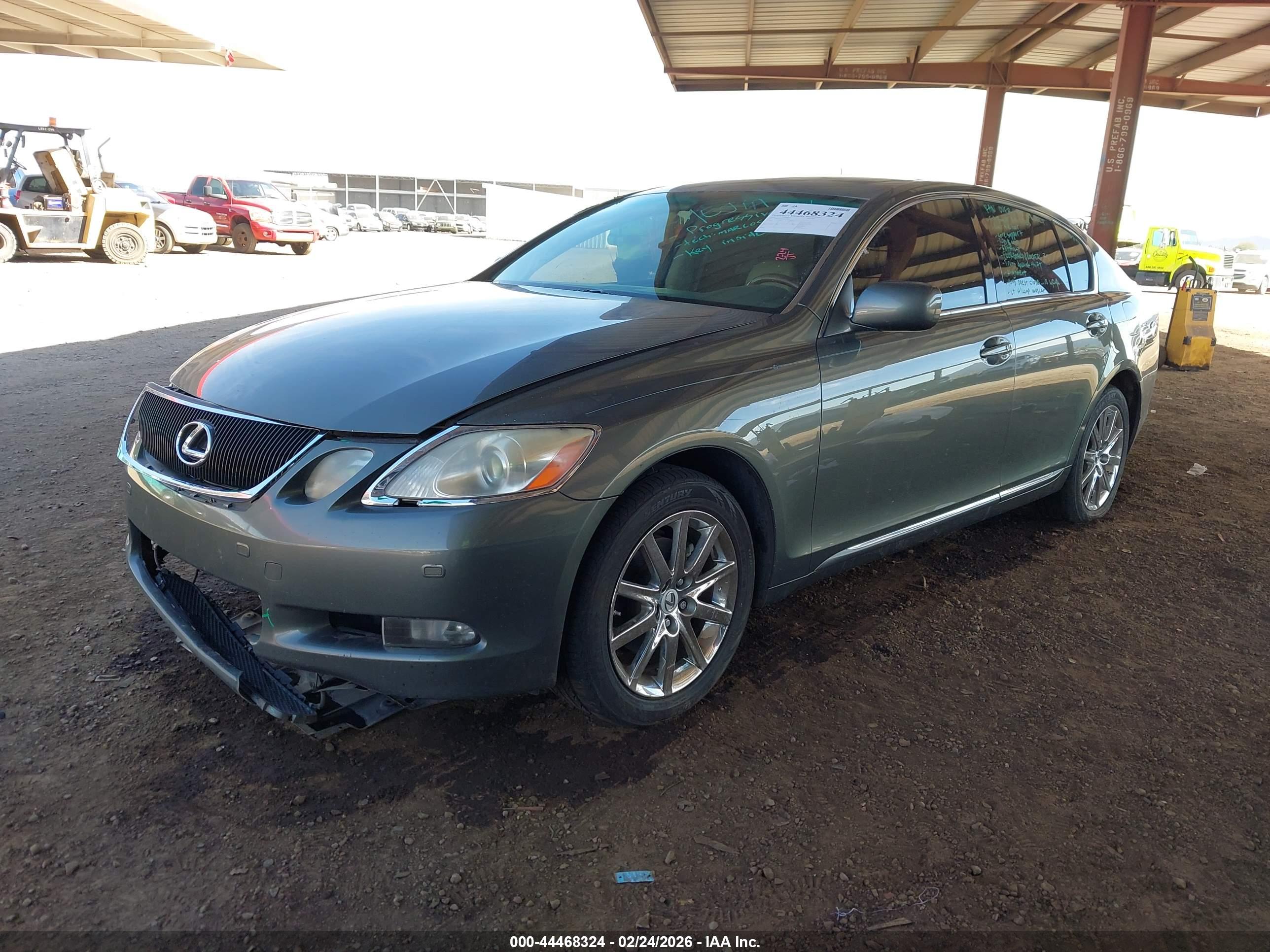 LEXUS GS image 2