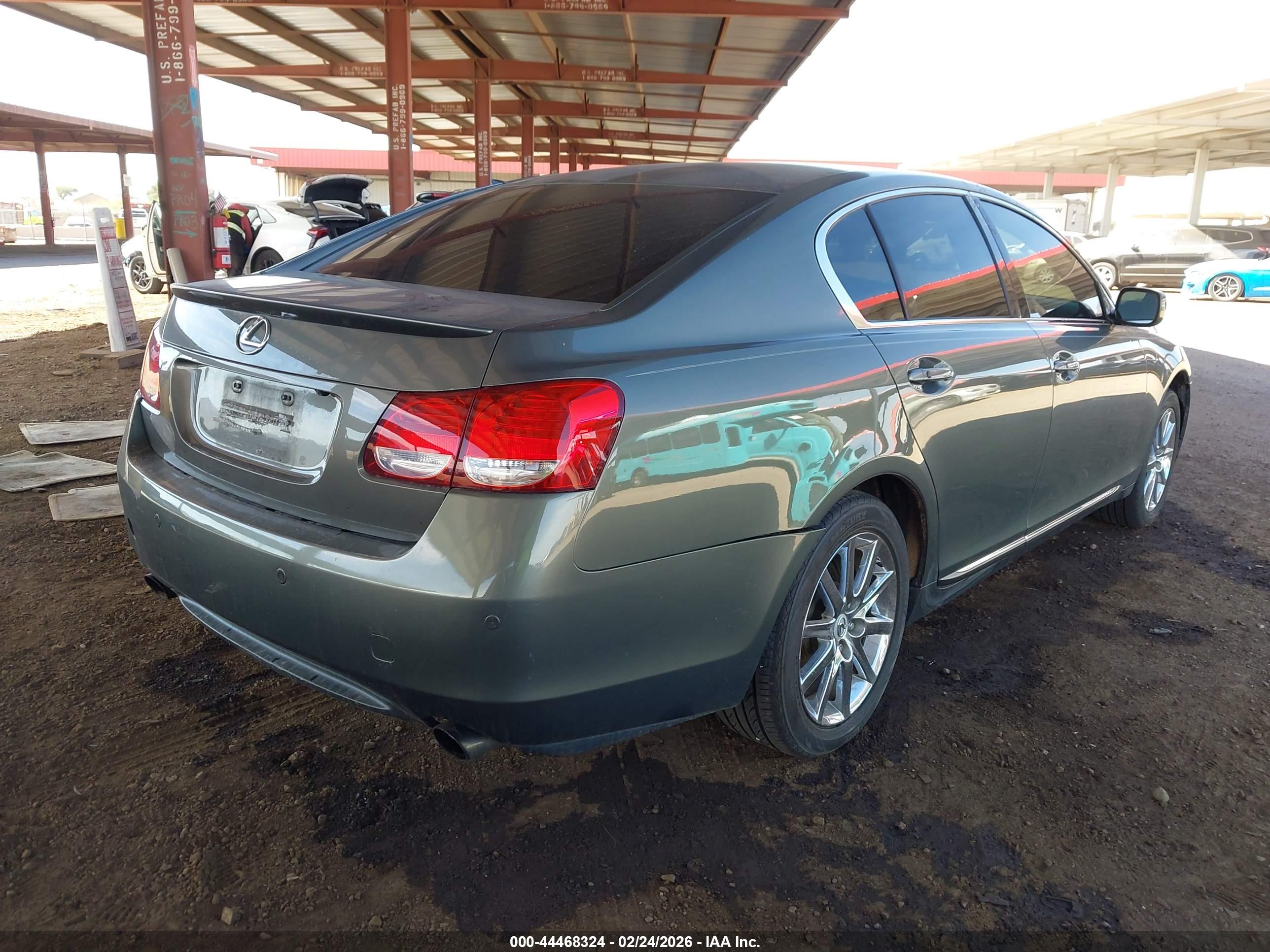 LEXUS GS image 4