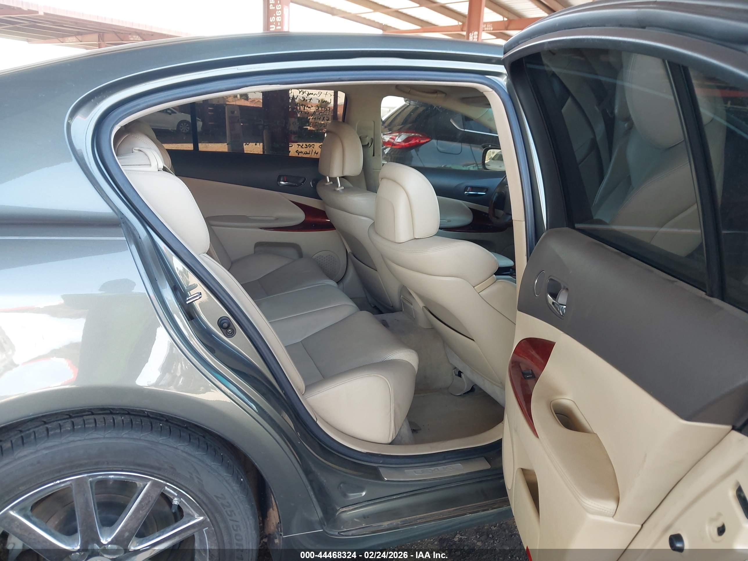 LEXUS GS image 8