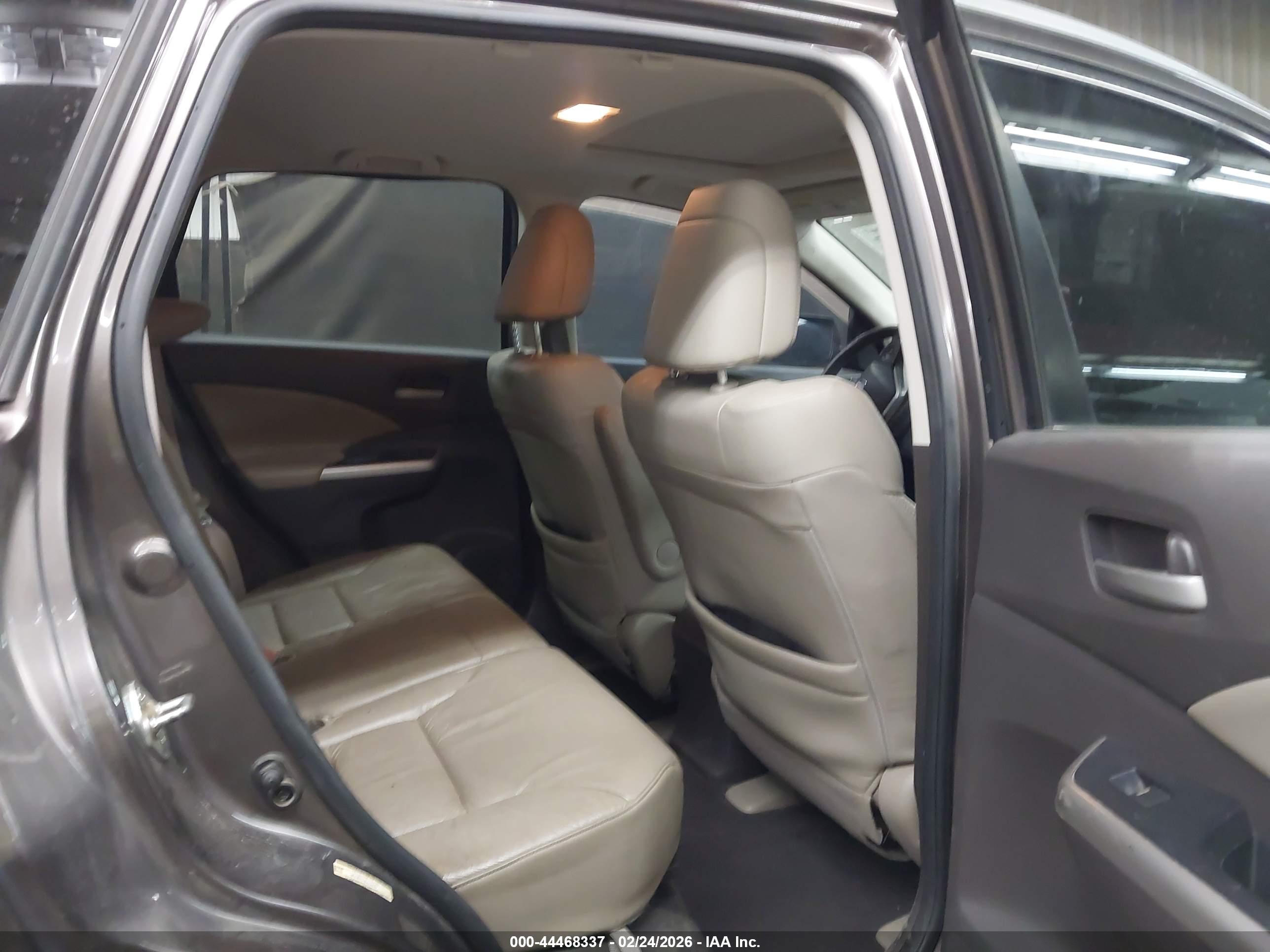 HONDA CR-V image 8