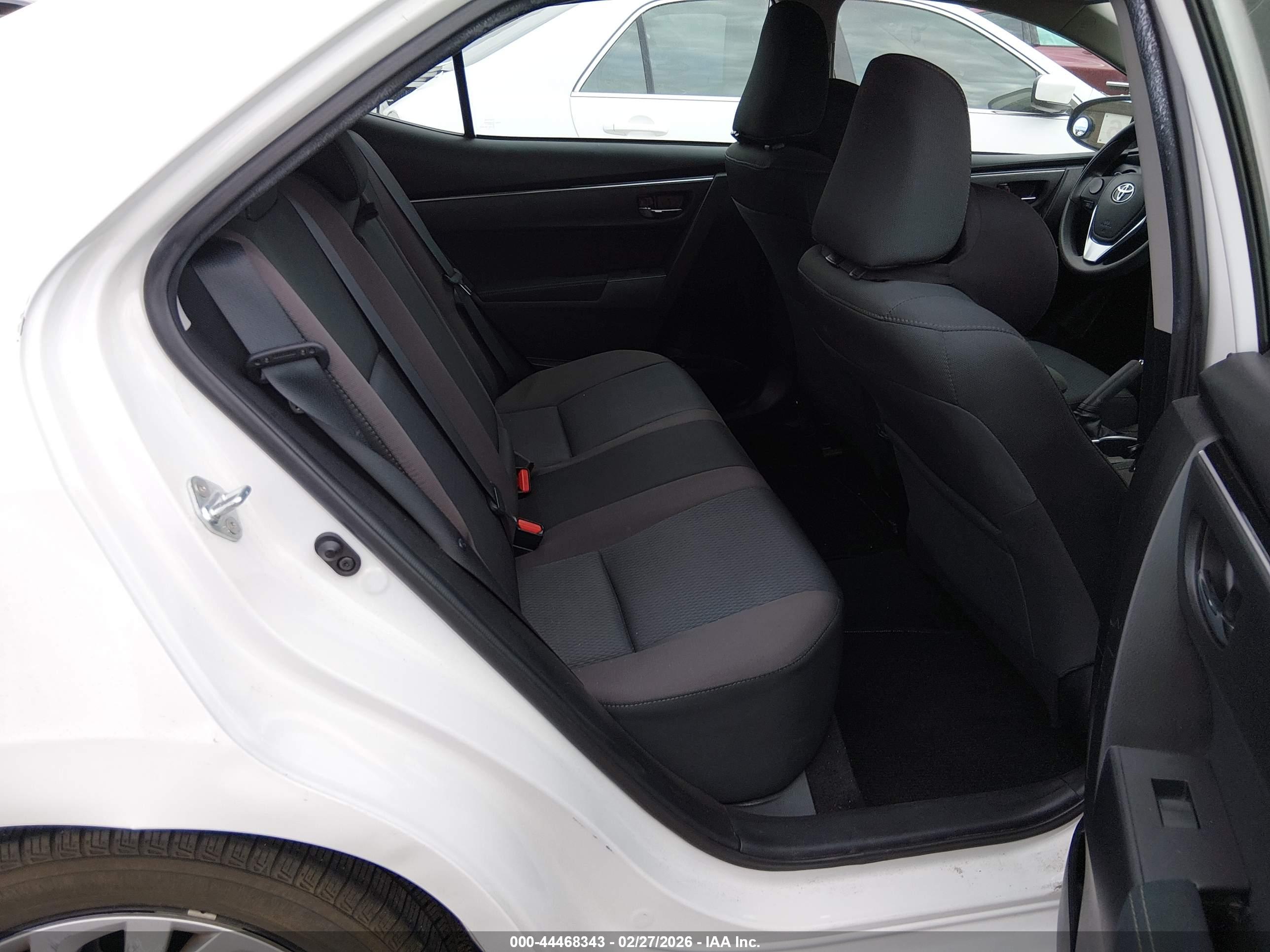 TOYOTA COROLLA image 8
