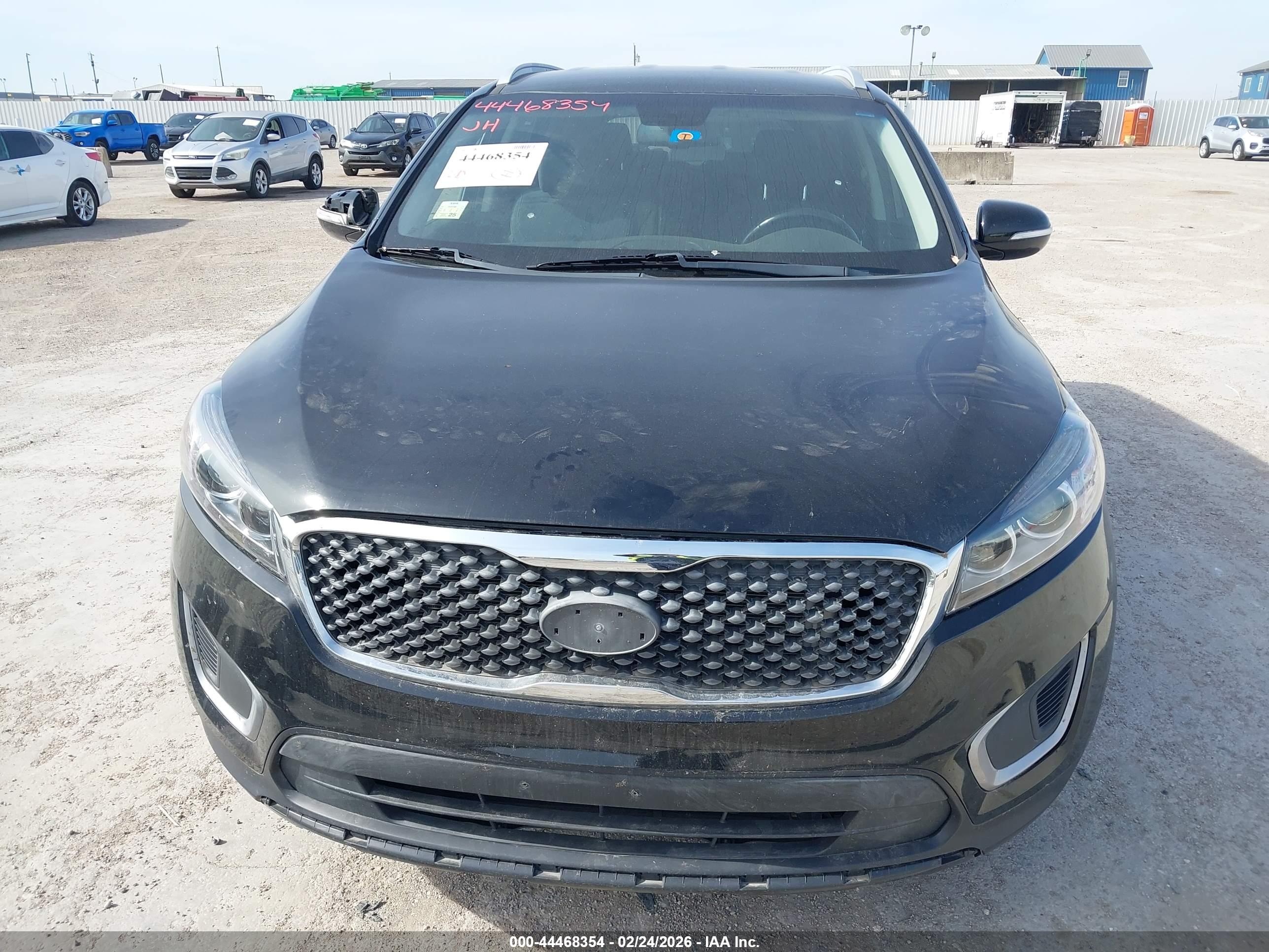 KIA SORENTO image 6