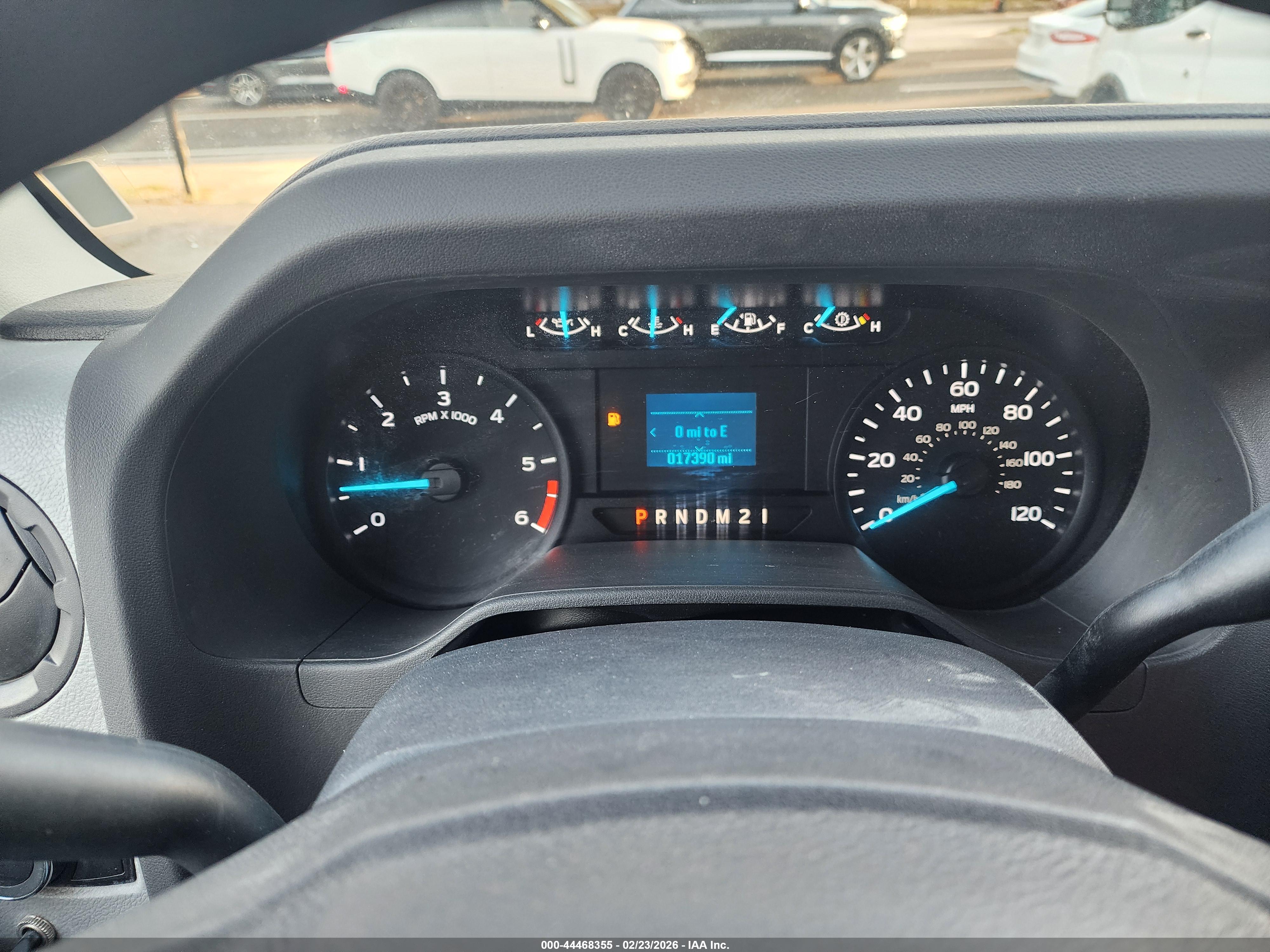 FORD E-350 image 6