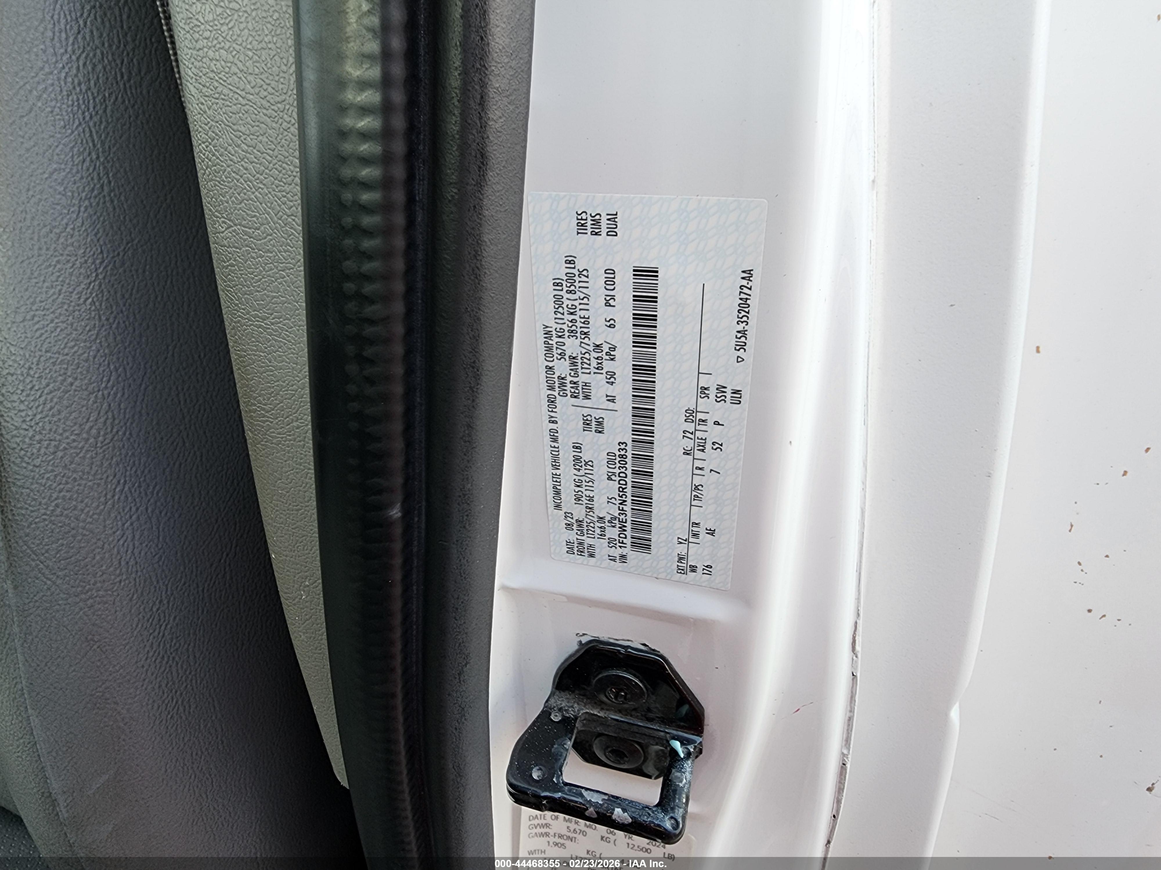 FORD E-350 image 9