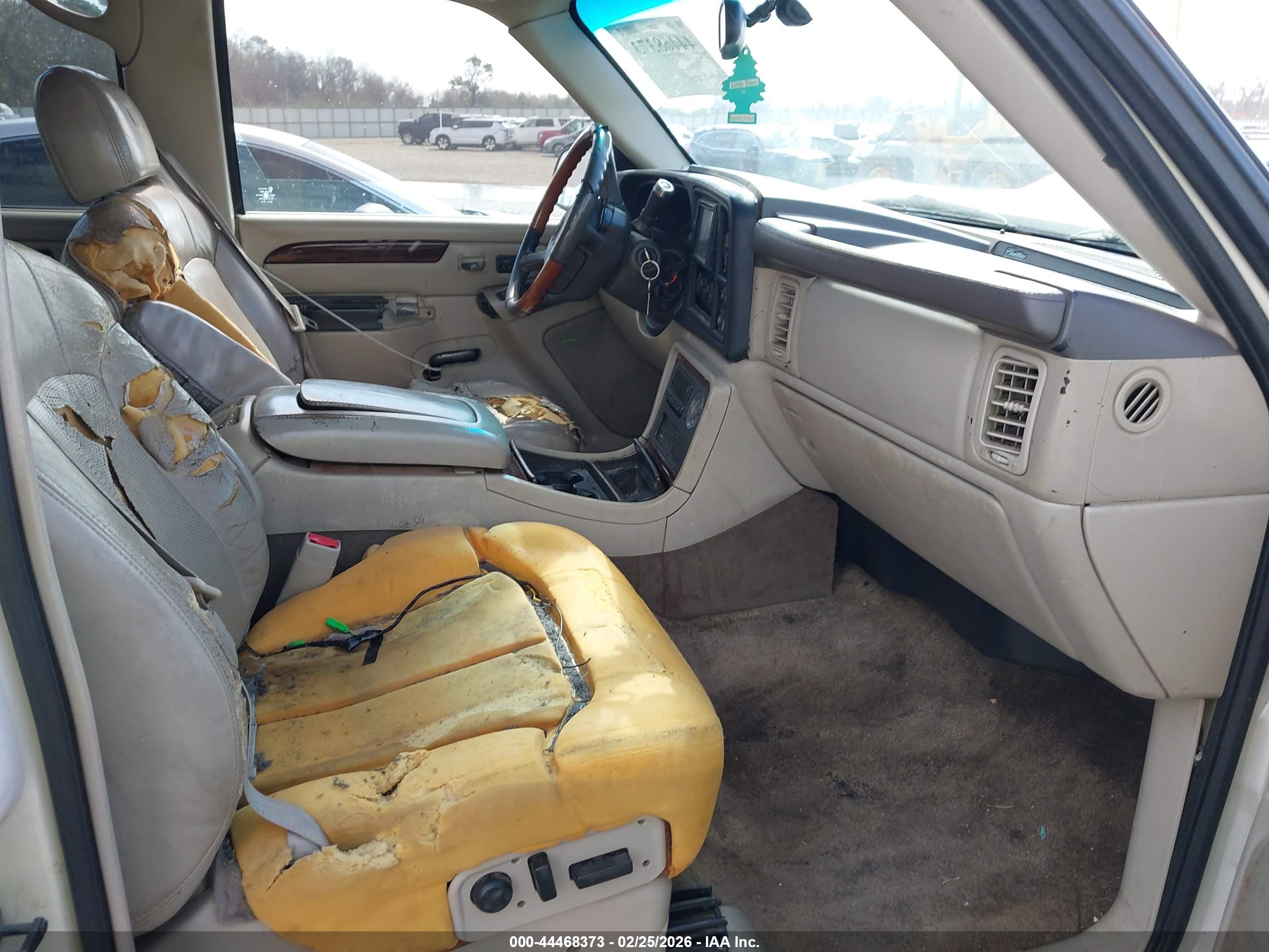 CADILLAC ESCALADE image 5