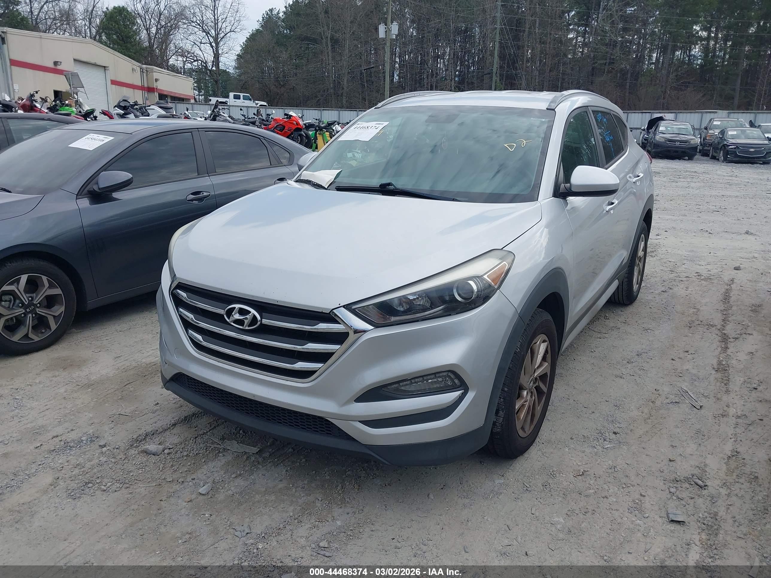 HYUNDAI TUCSON image 2