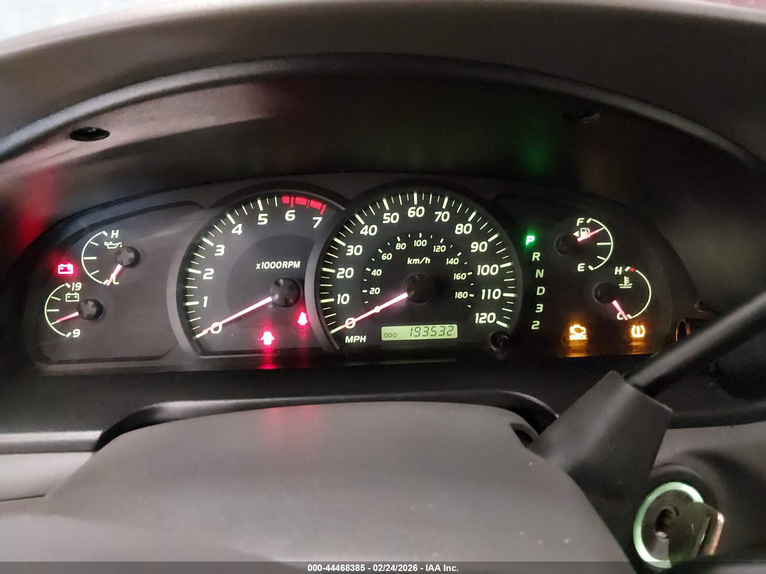 TOYOTA TUNDRA image 7