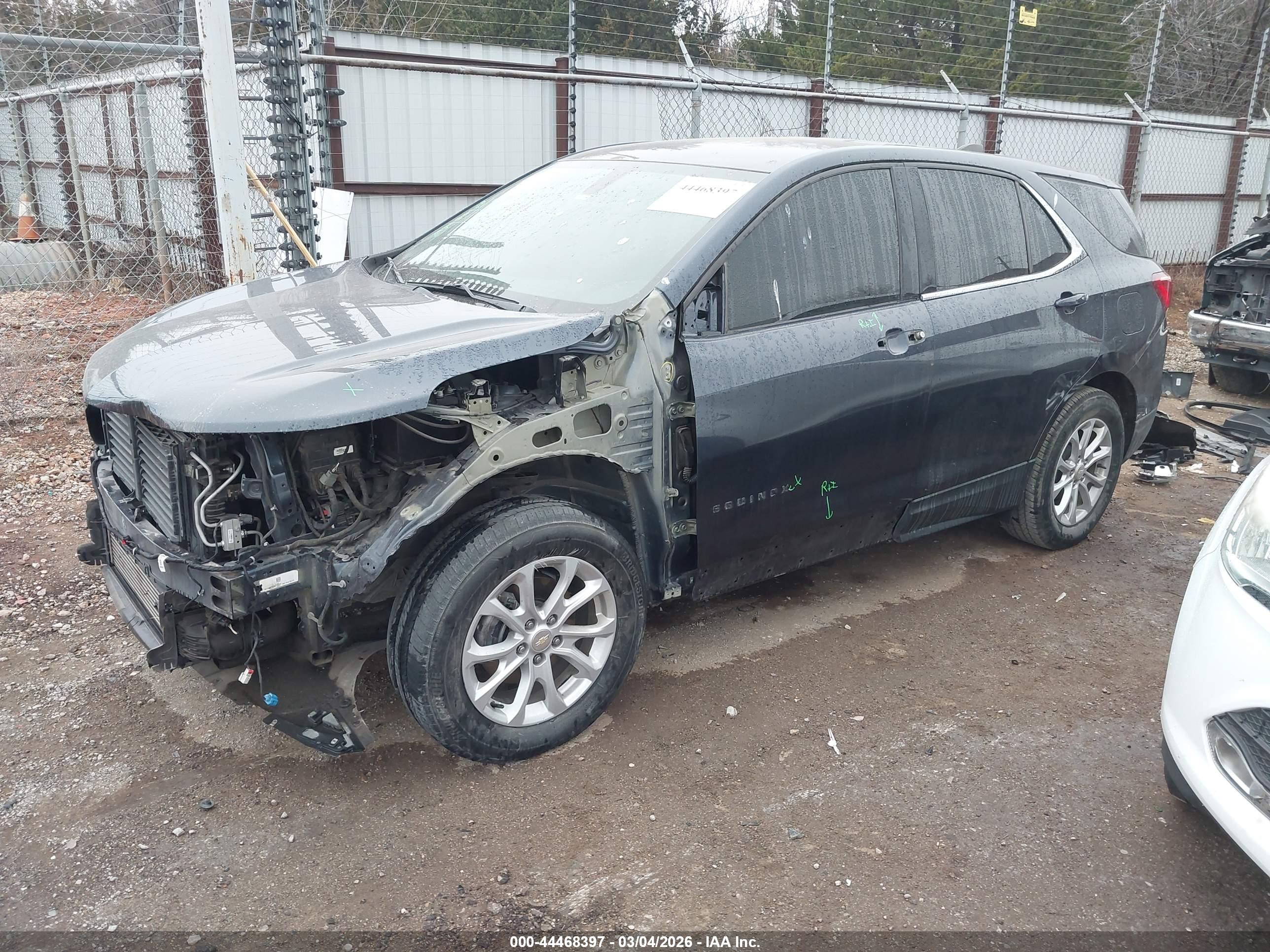 CHEVROLET EQUINOX image 2