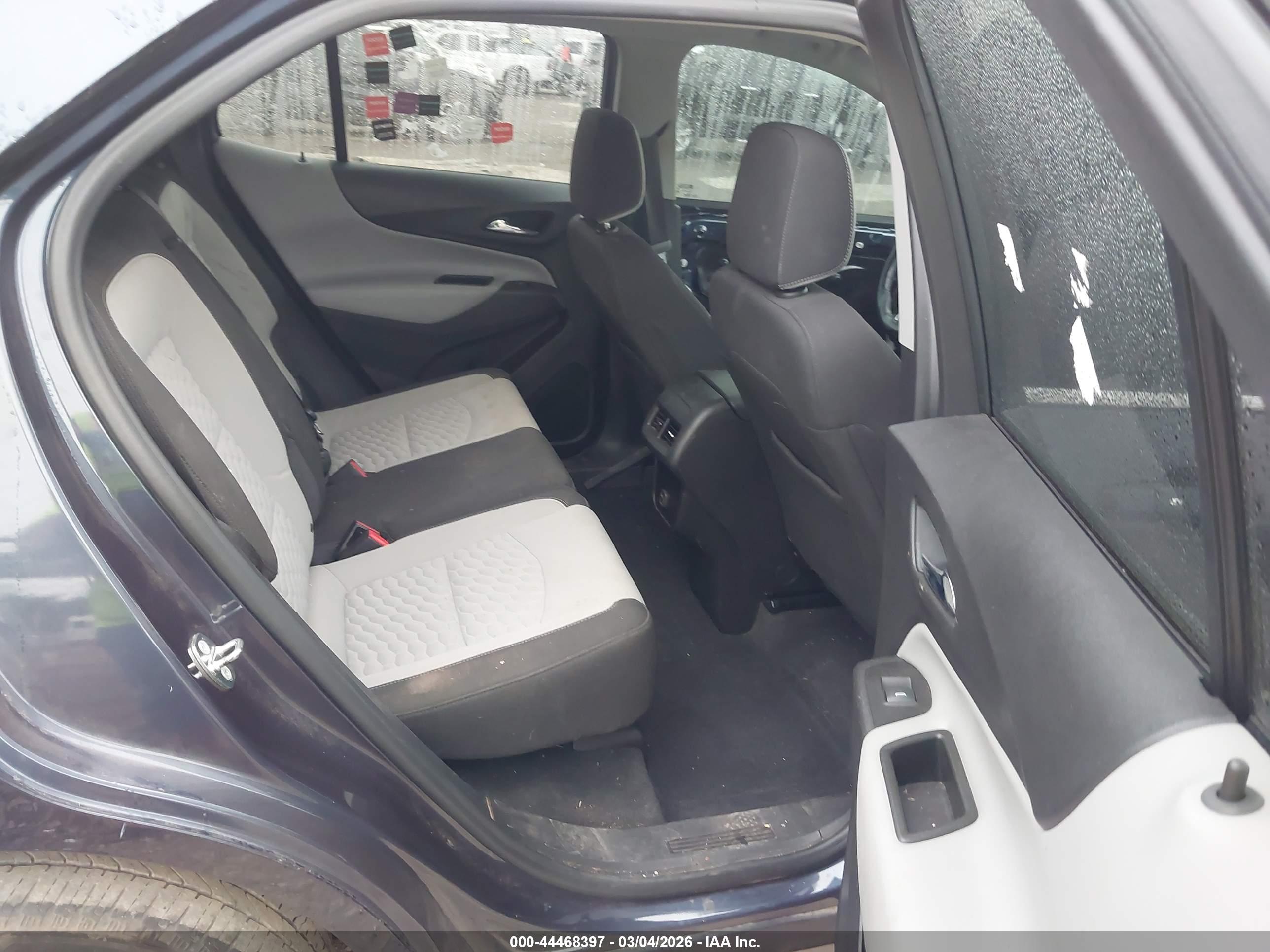CHEVROLET EQUINOX image 8