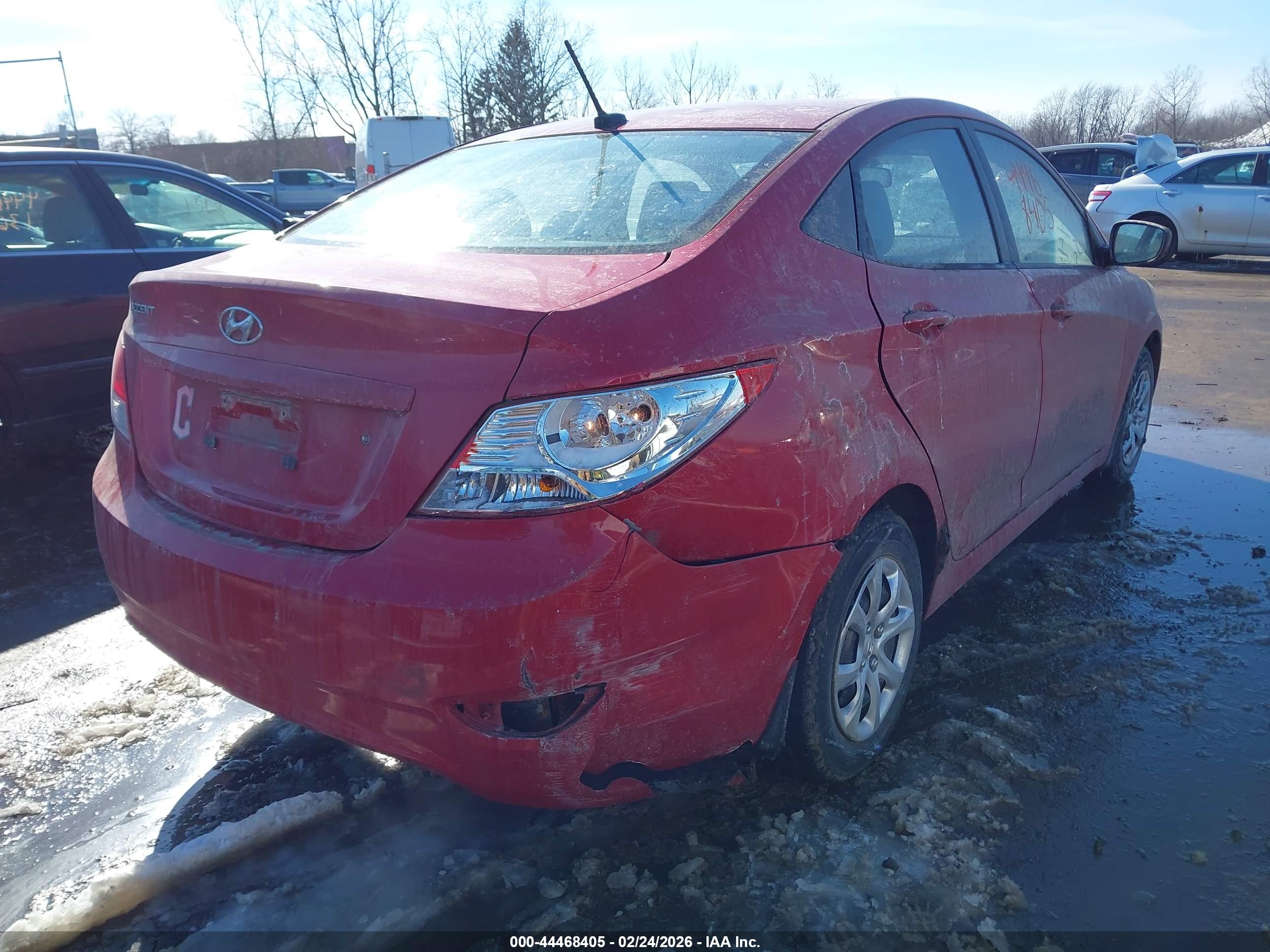 HYUNDAI ACCENT image 4