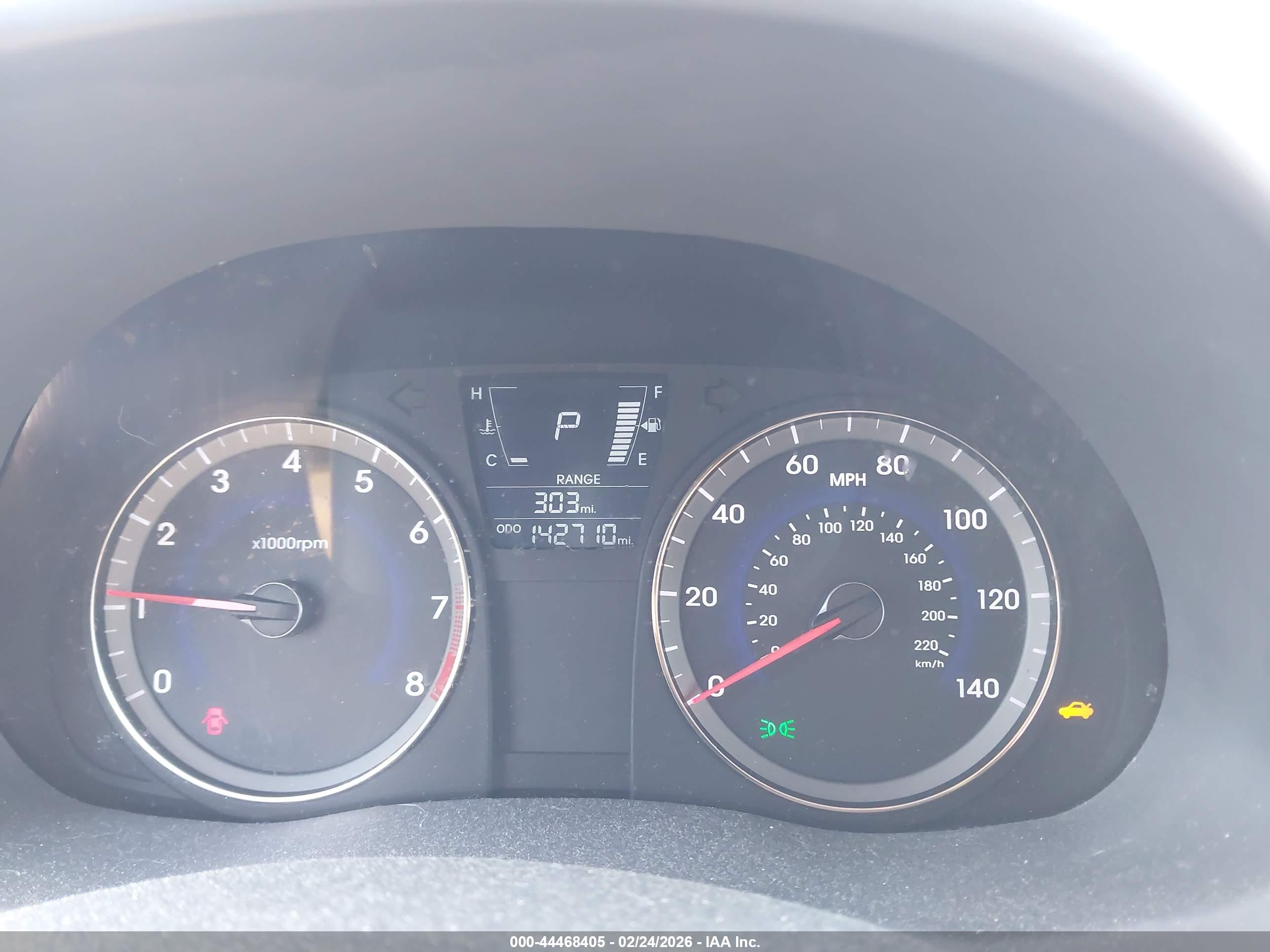 HYUNDAI ACCENT image 7