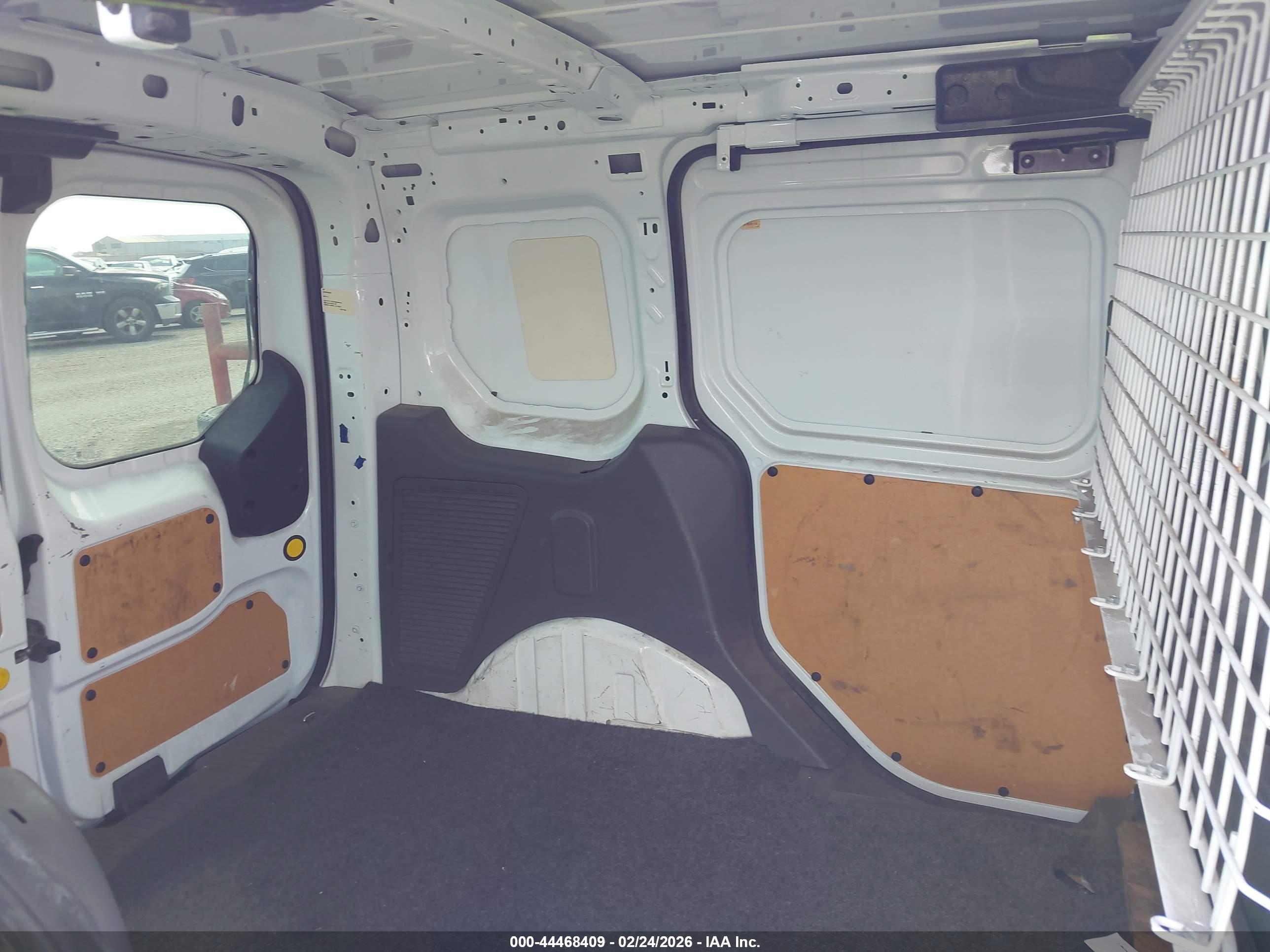 FORD TRANSIT image 8