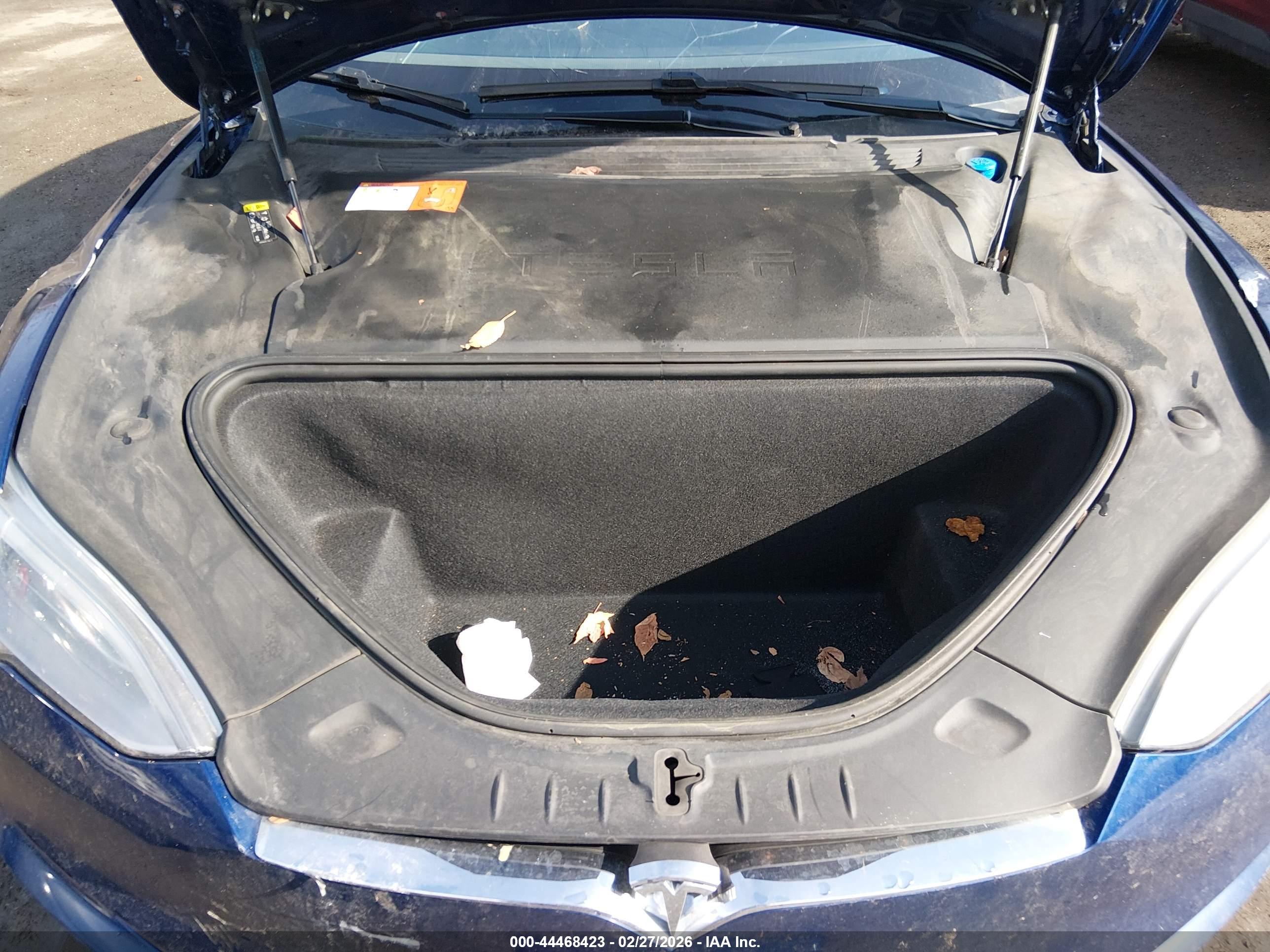 TESLA MODEL image 10