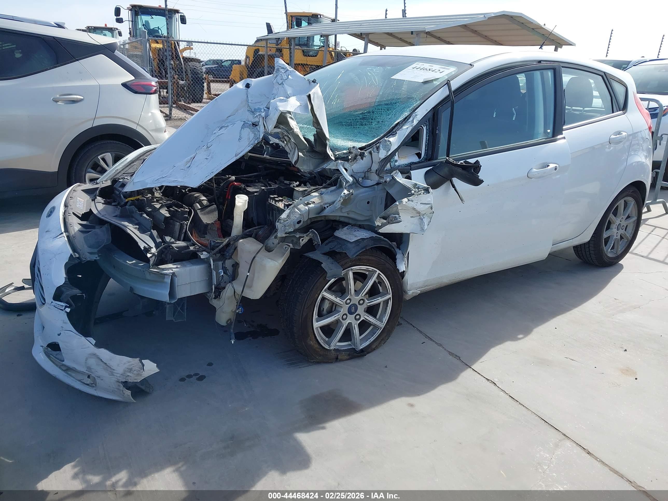 FORD FIESTA image 2