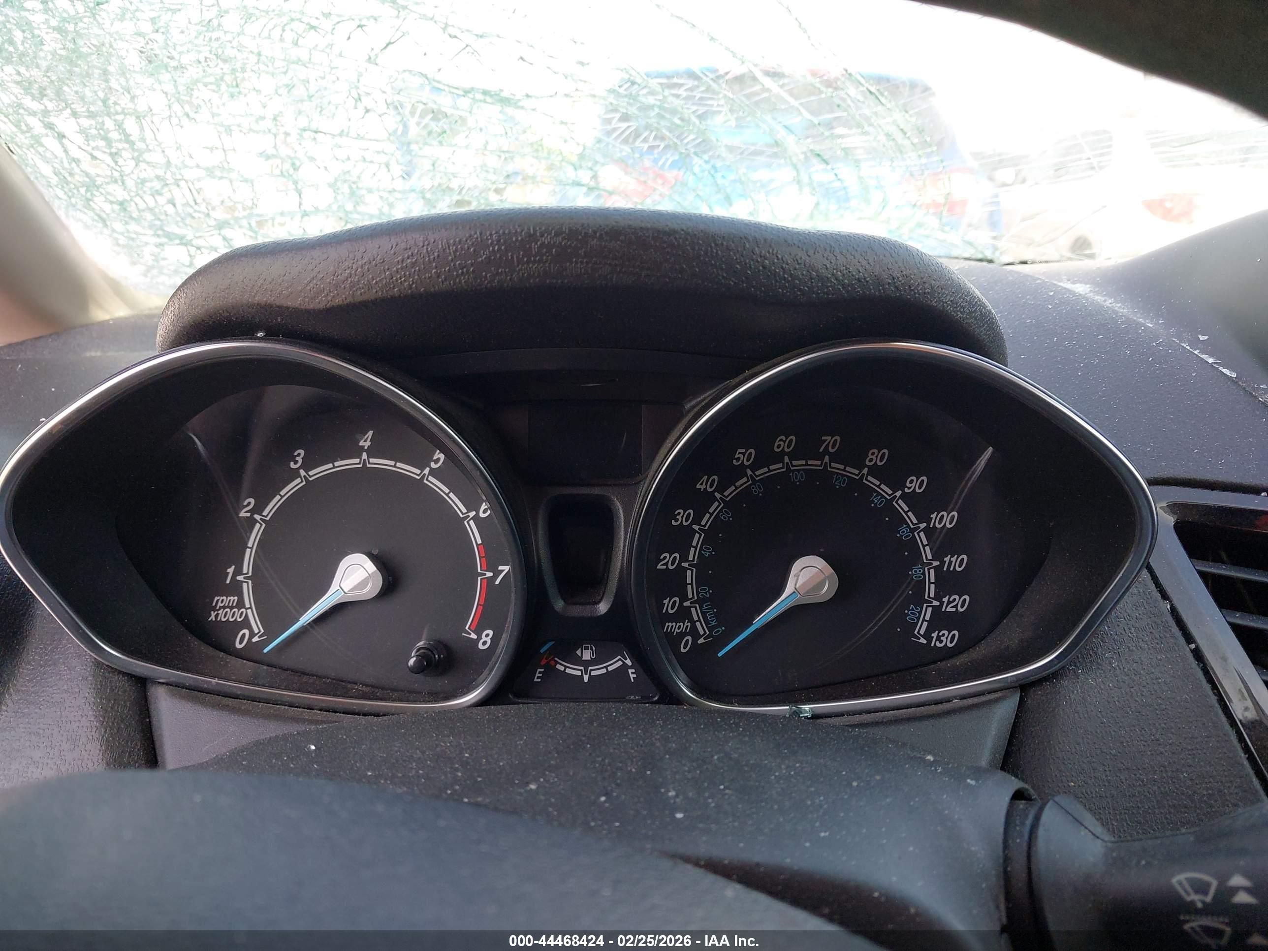 FORD FIESTA image 7