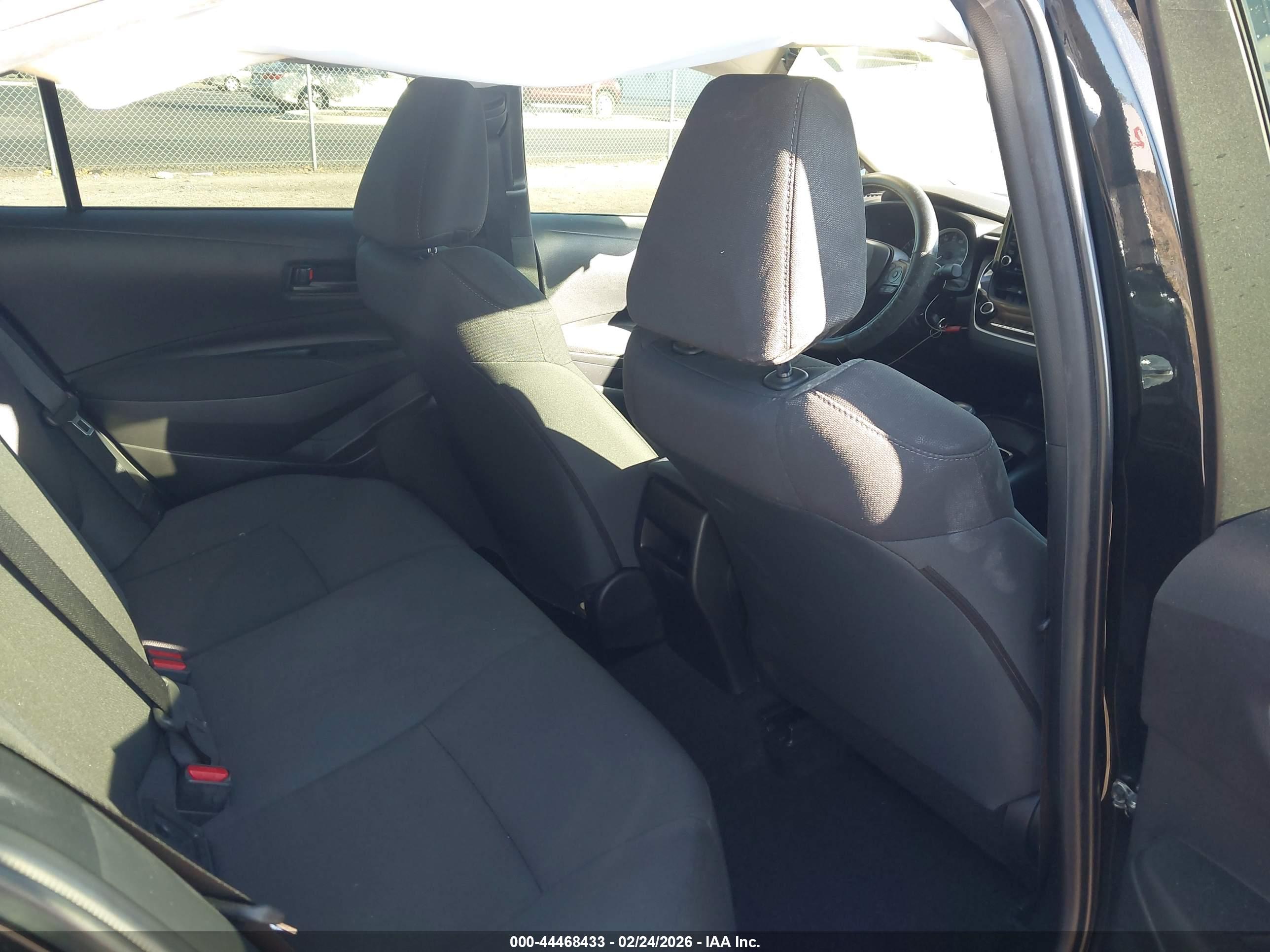 TOYOTA COROLLA image 8