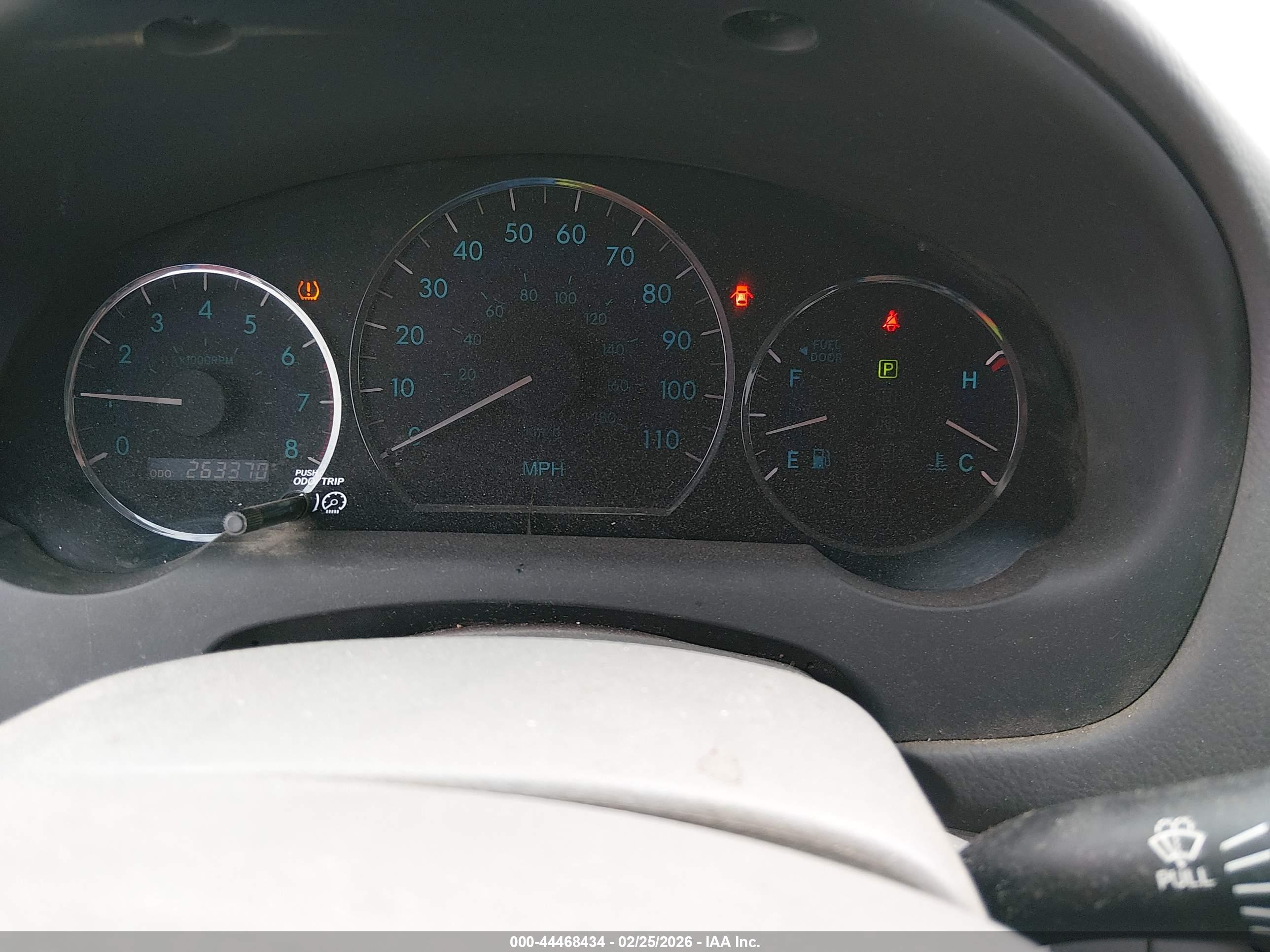 TOYOTA SIENNA image 7