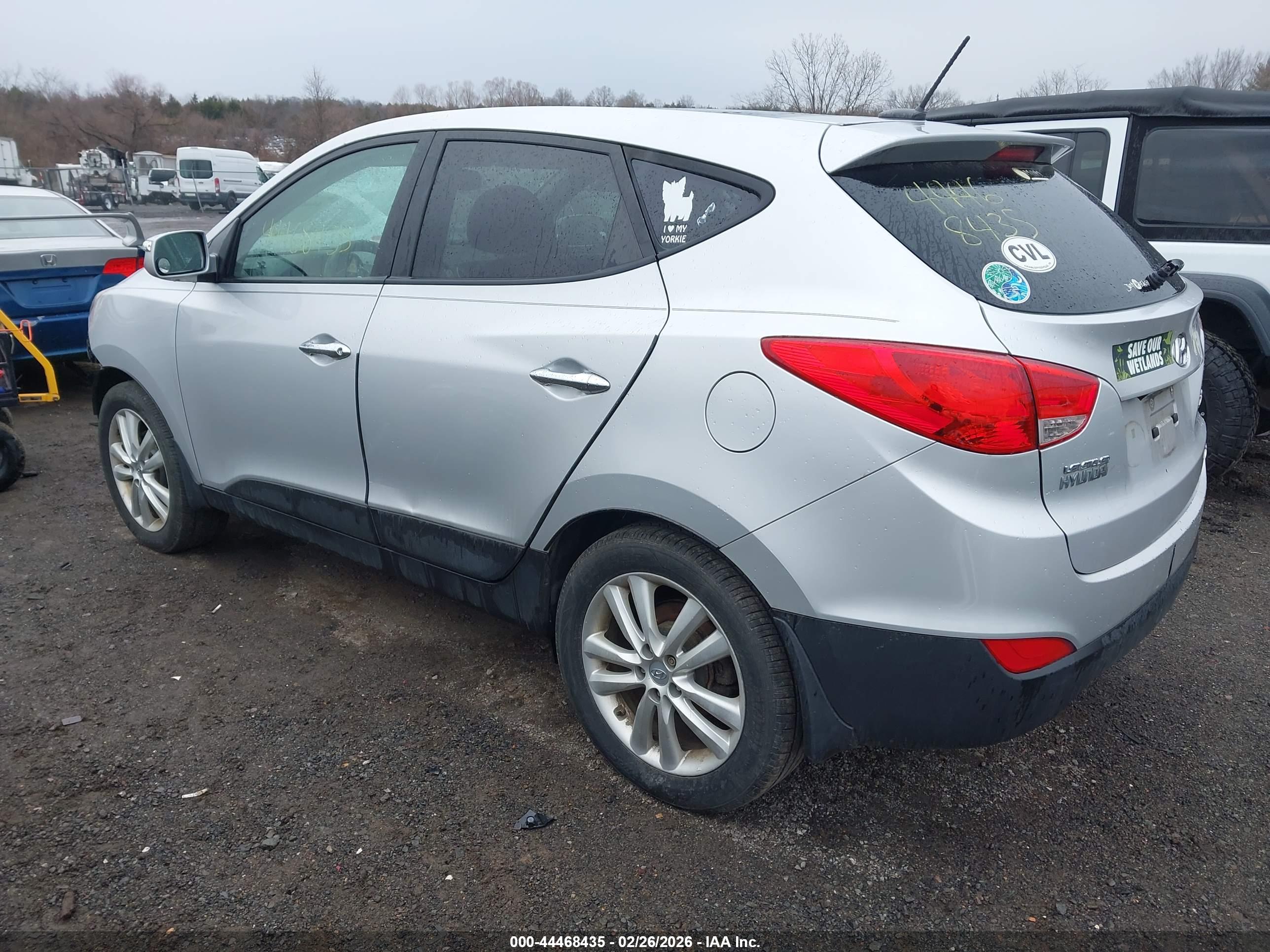 HYUNDAI TUCSON image 3