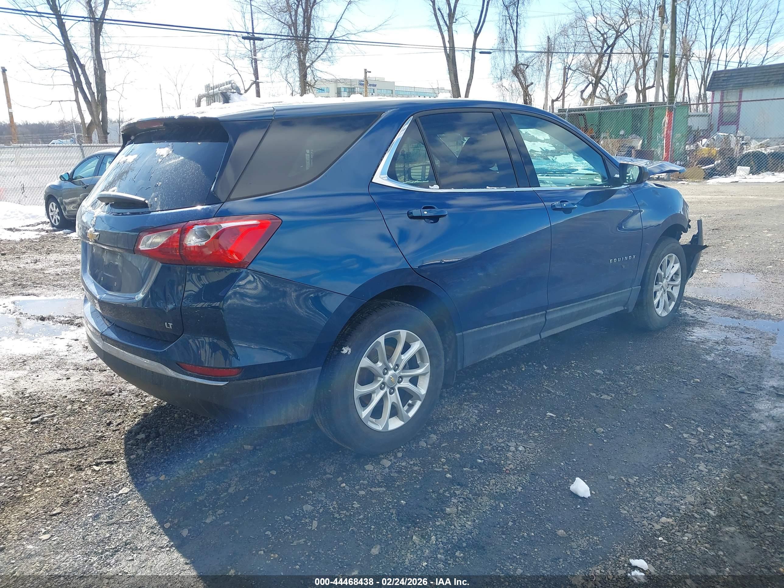 CHEVROLET EQUINOX image 4
