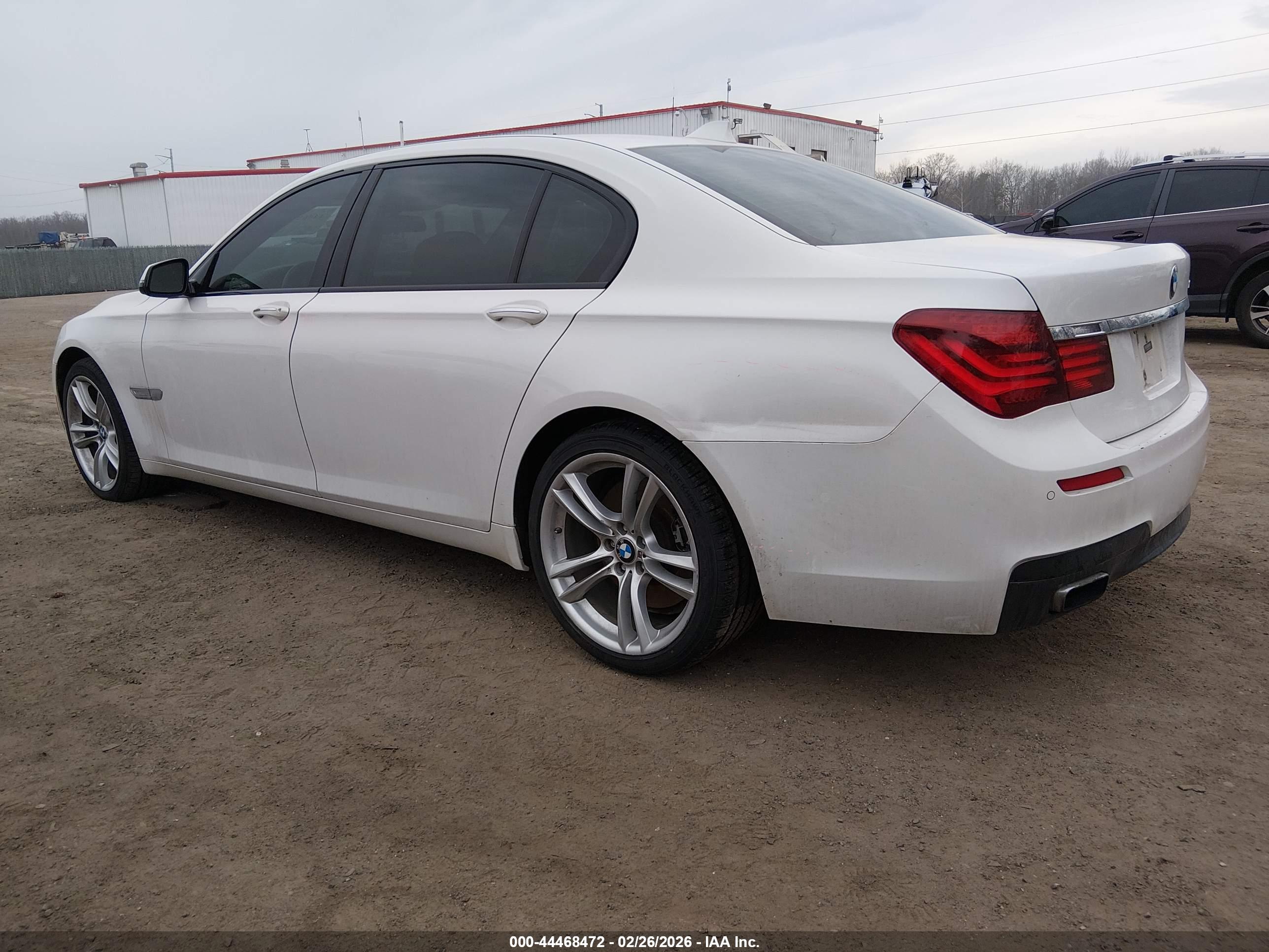 BMW 750LI image 3