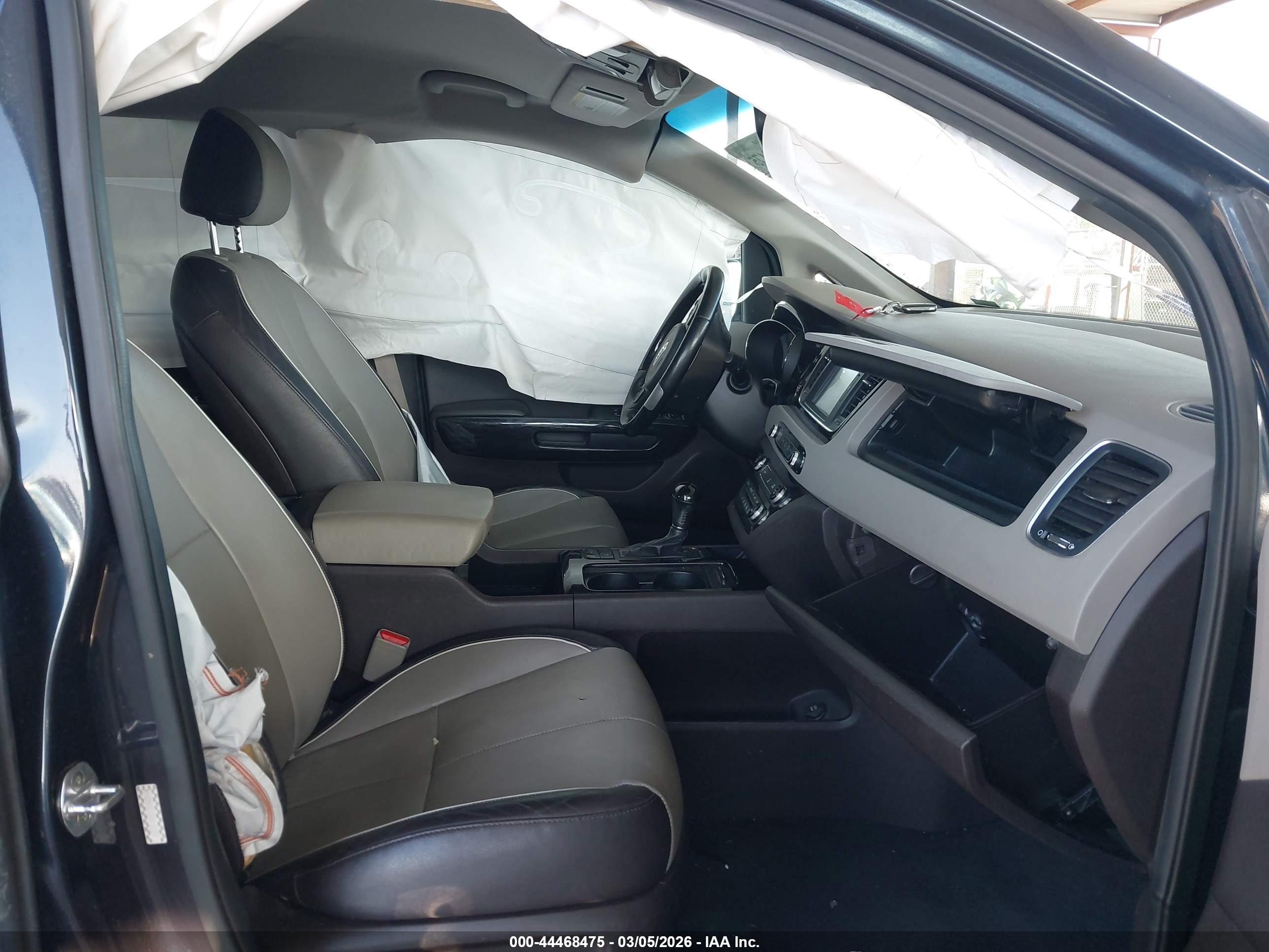 KIA SEDONA image 5