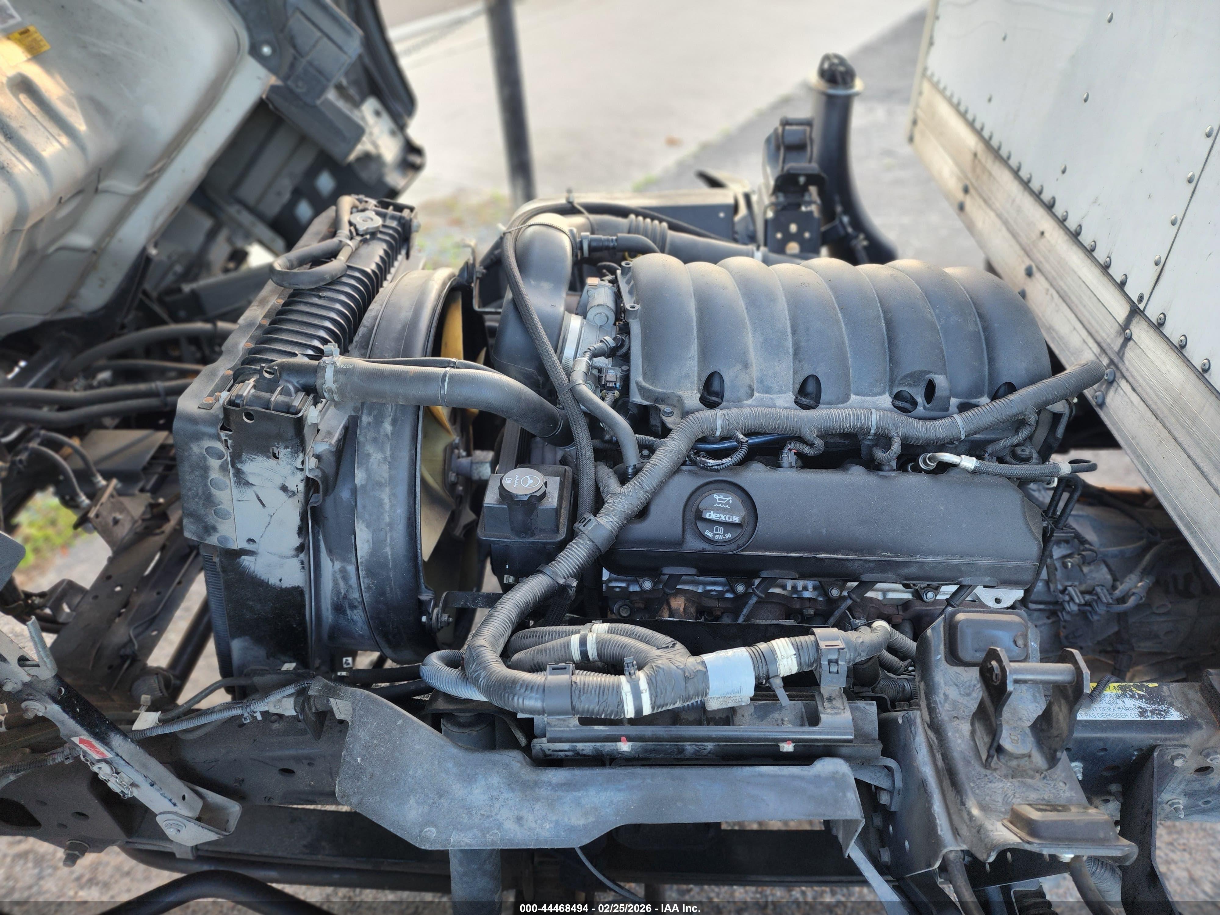 ISUZU NPR image 10