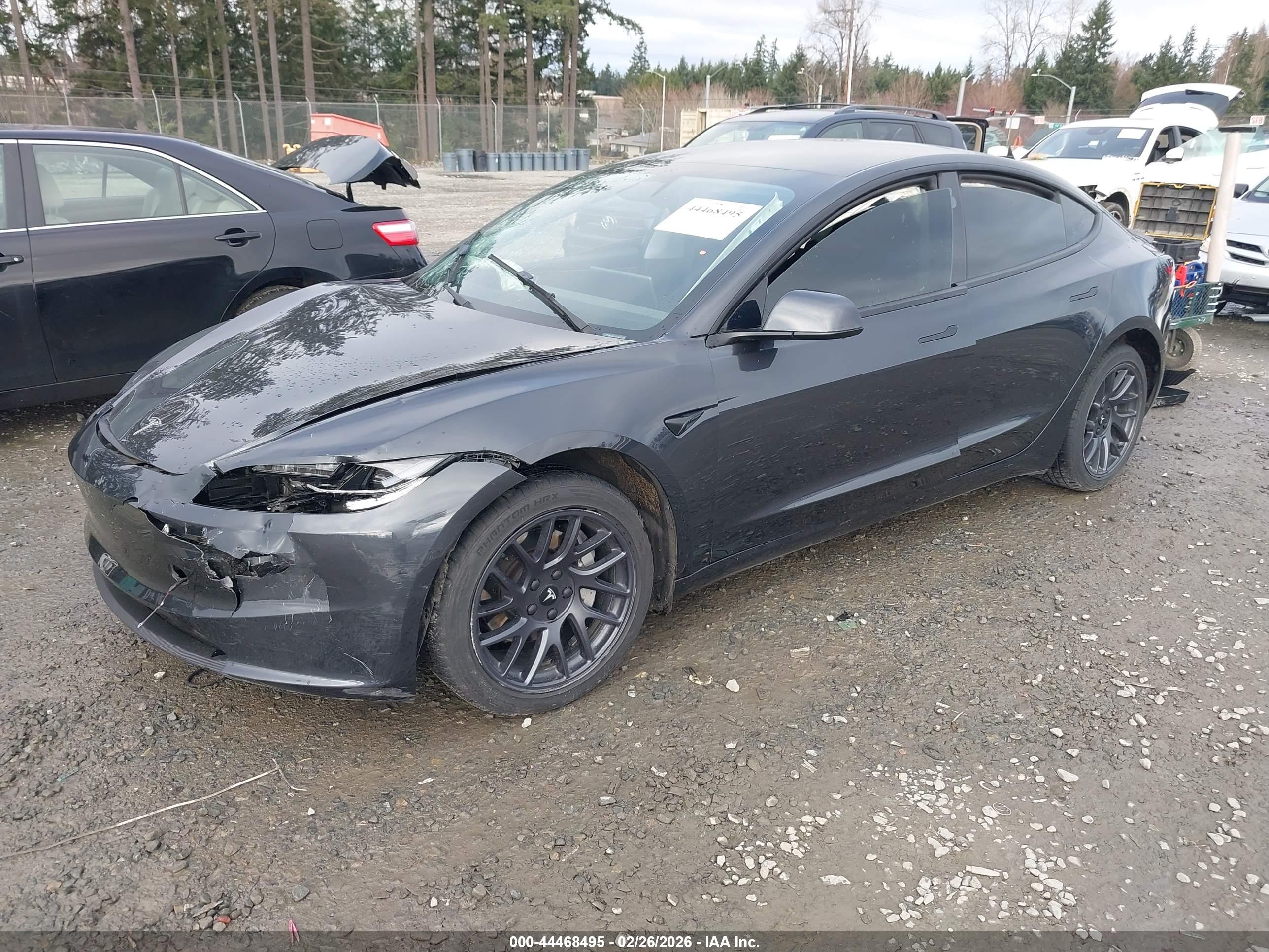 TESLA MODEL image 2