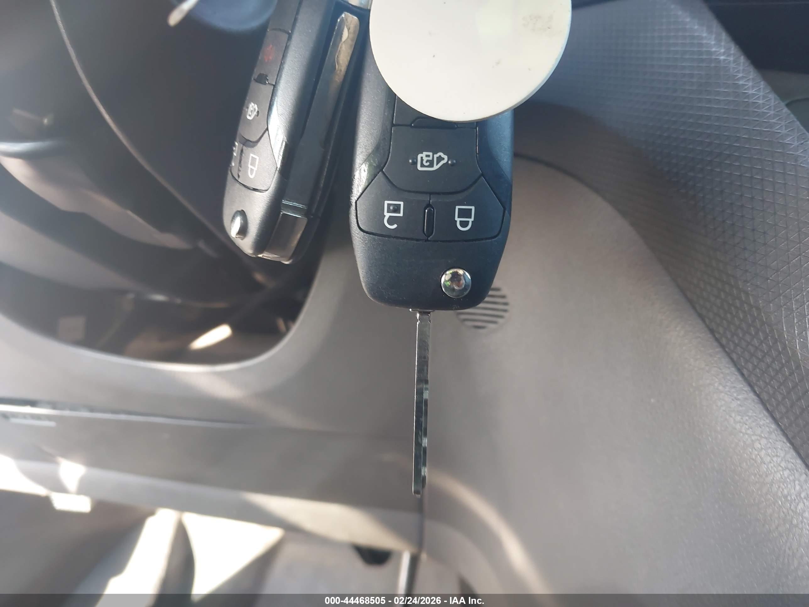 FORD TRANSIT image 11