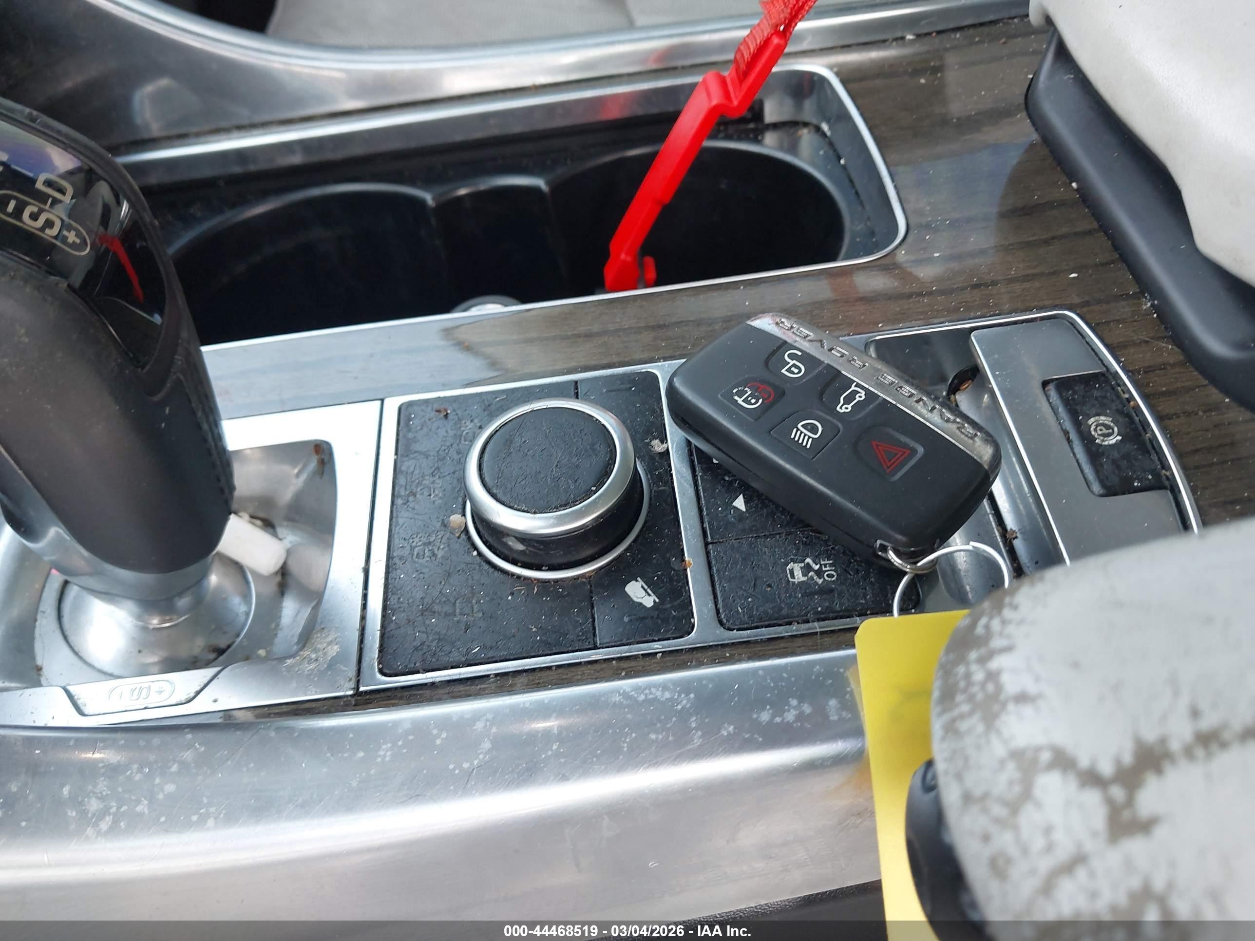 LAND ROVER image 11