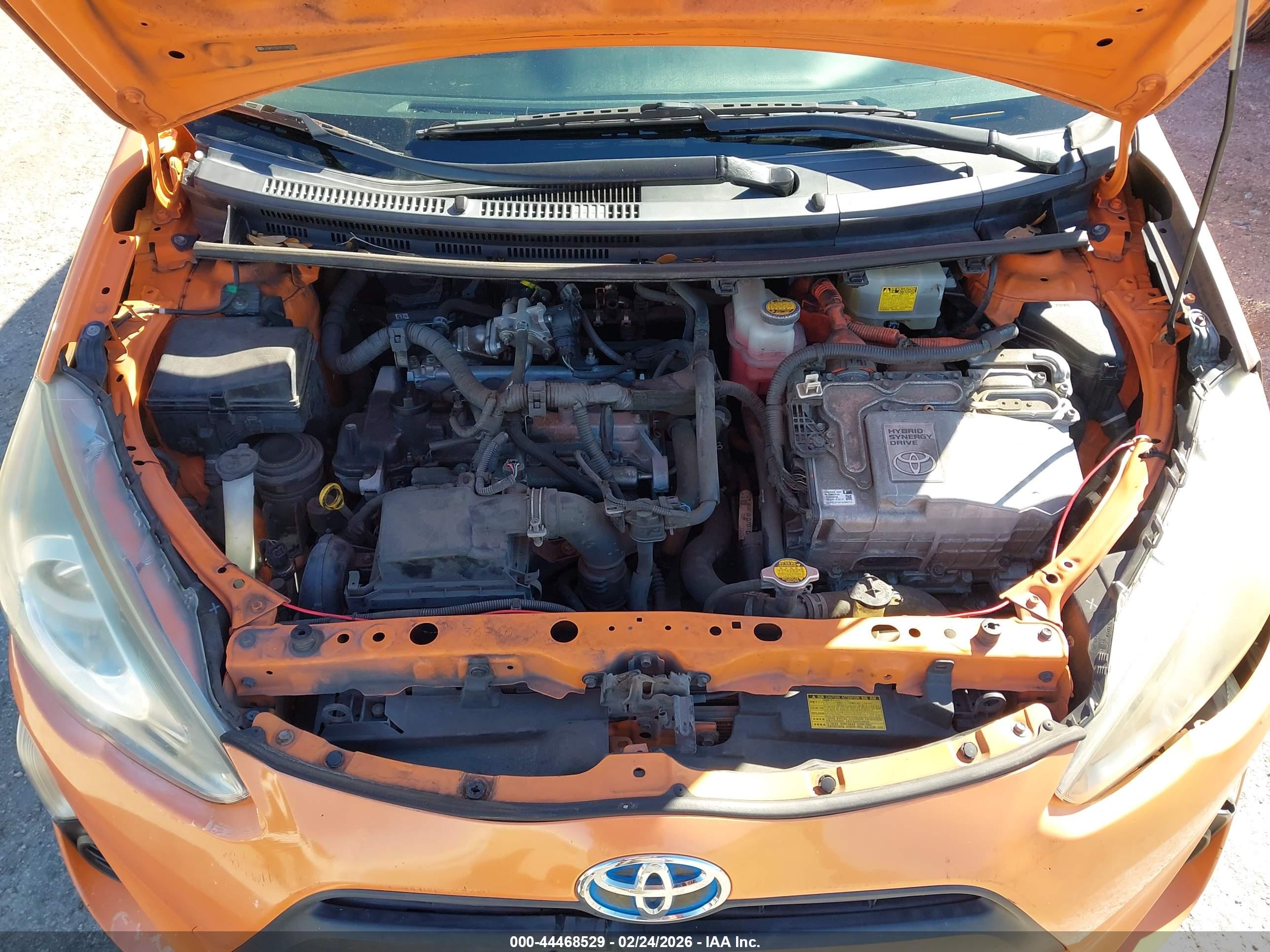 TOYOTA PRIUS image 10