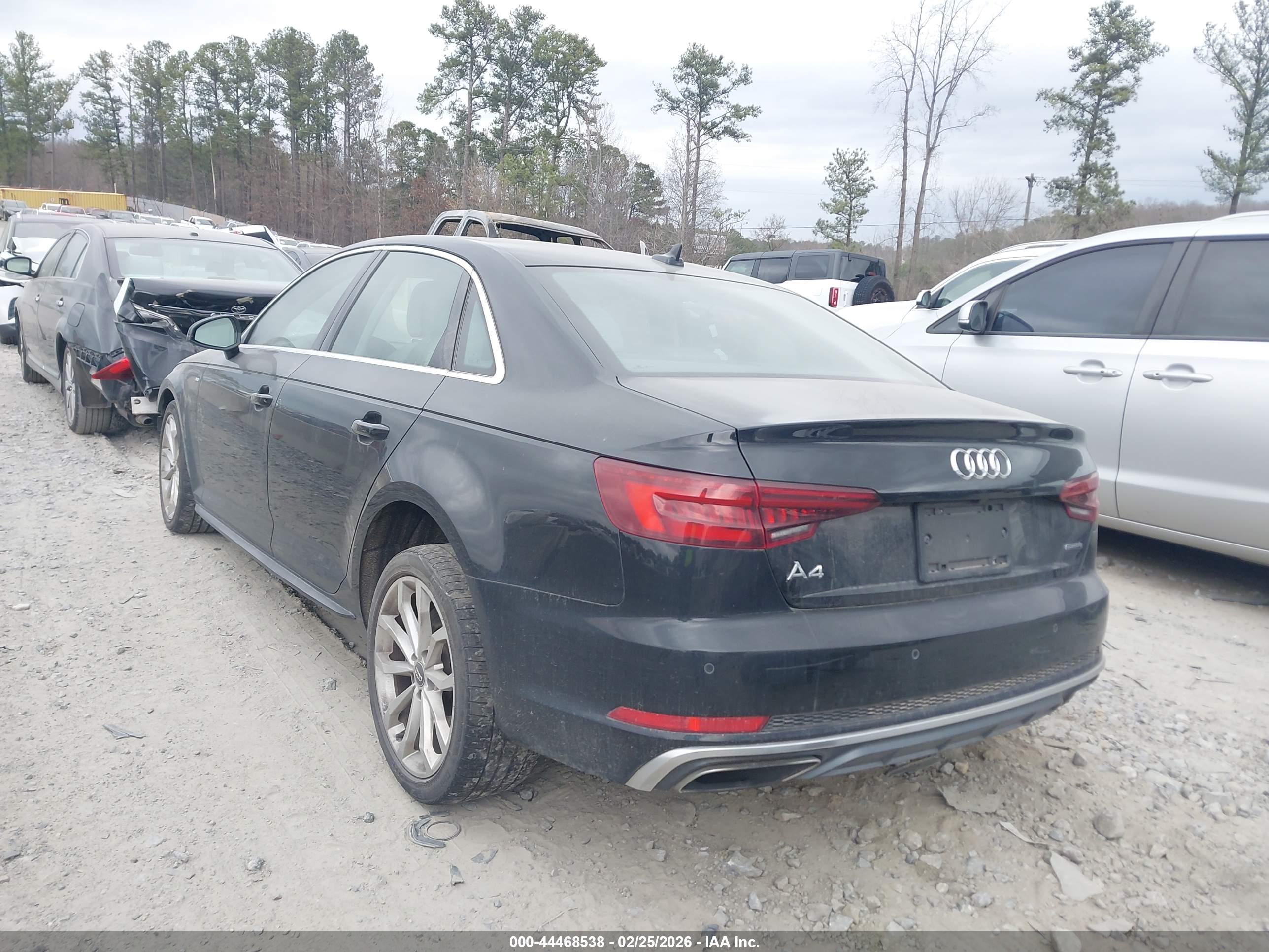 AUDI A4 image 3