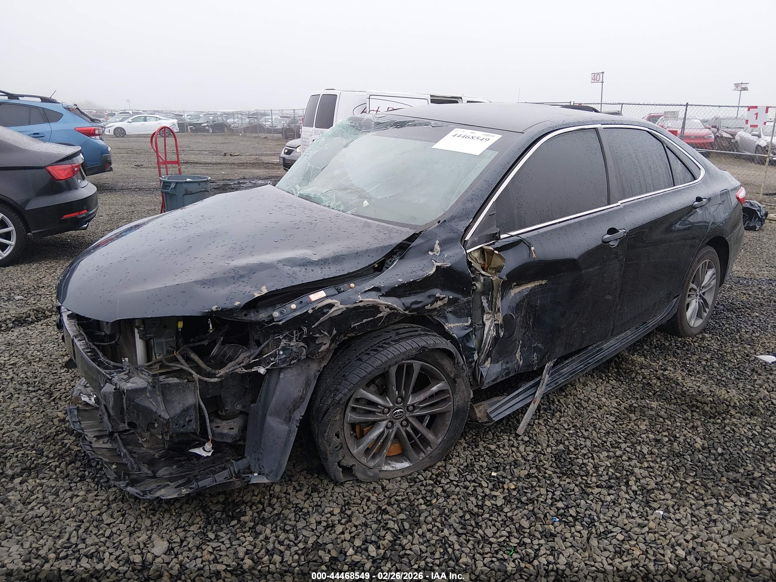 TOYOTA CAMRY image 2