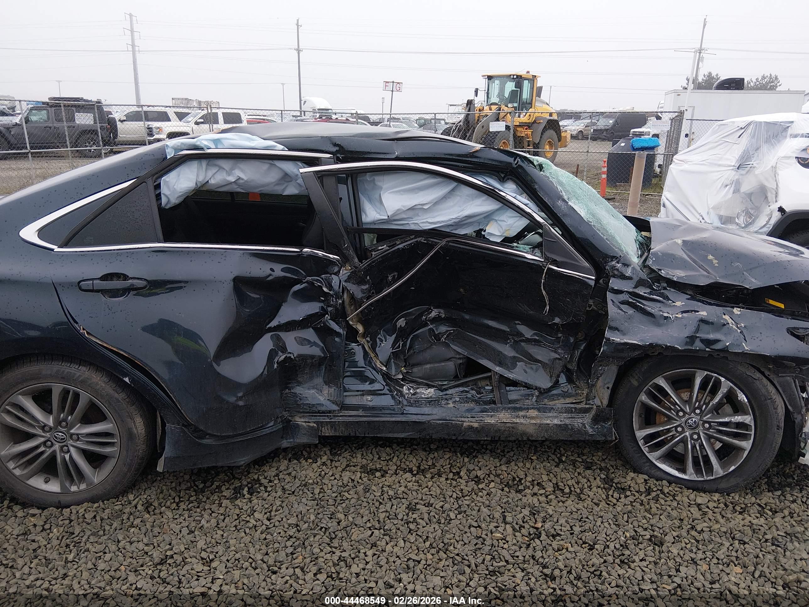 TOYOTA CAMRY image 6