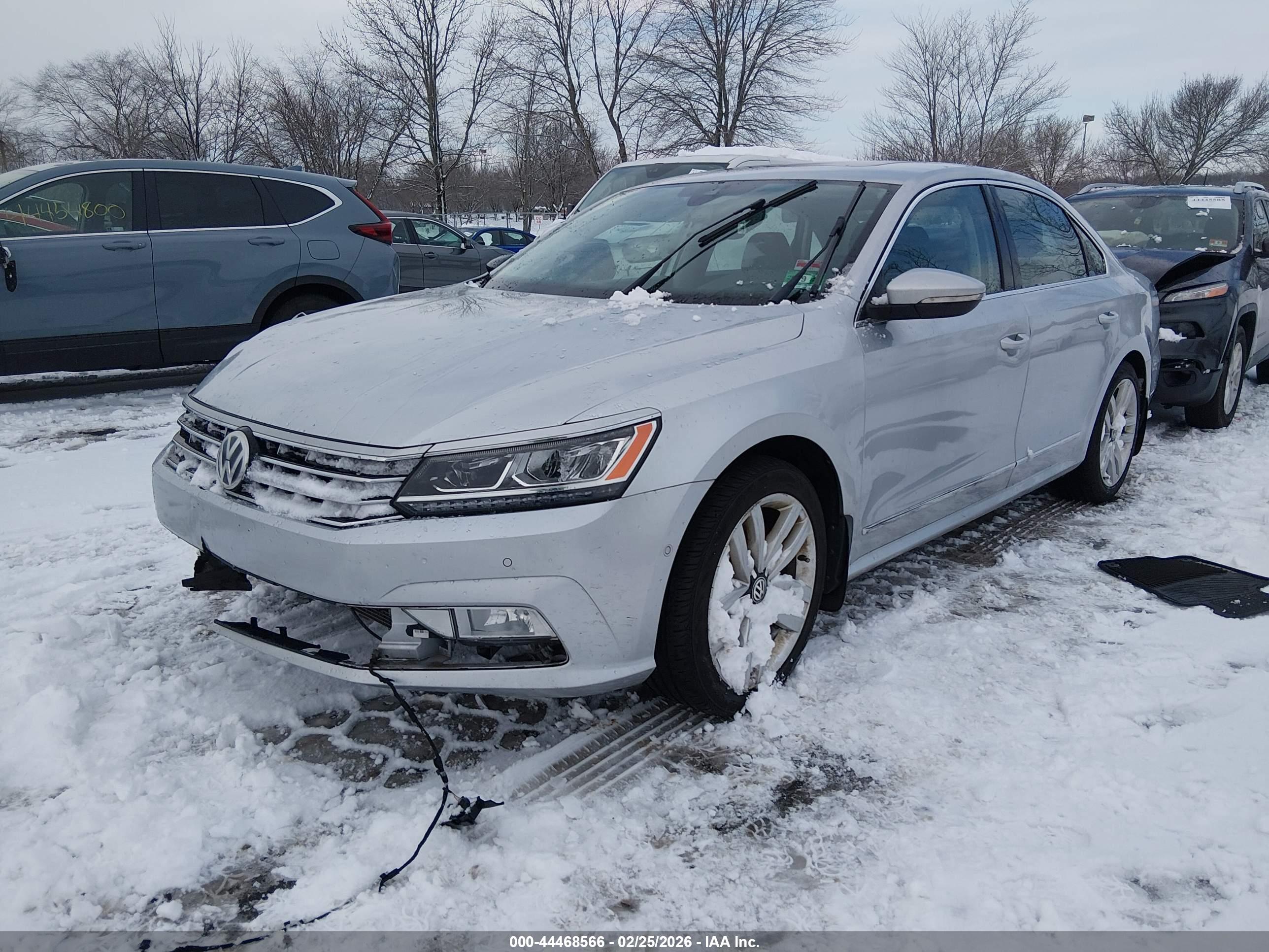VOLKSWAGEN PASSAT image 2
