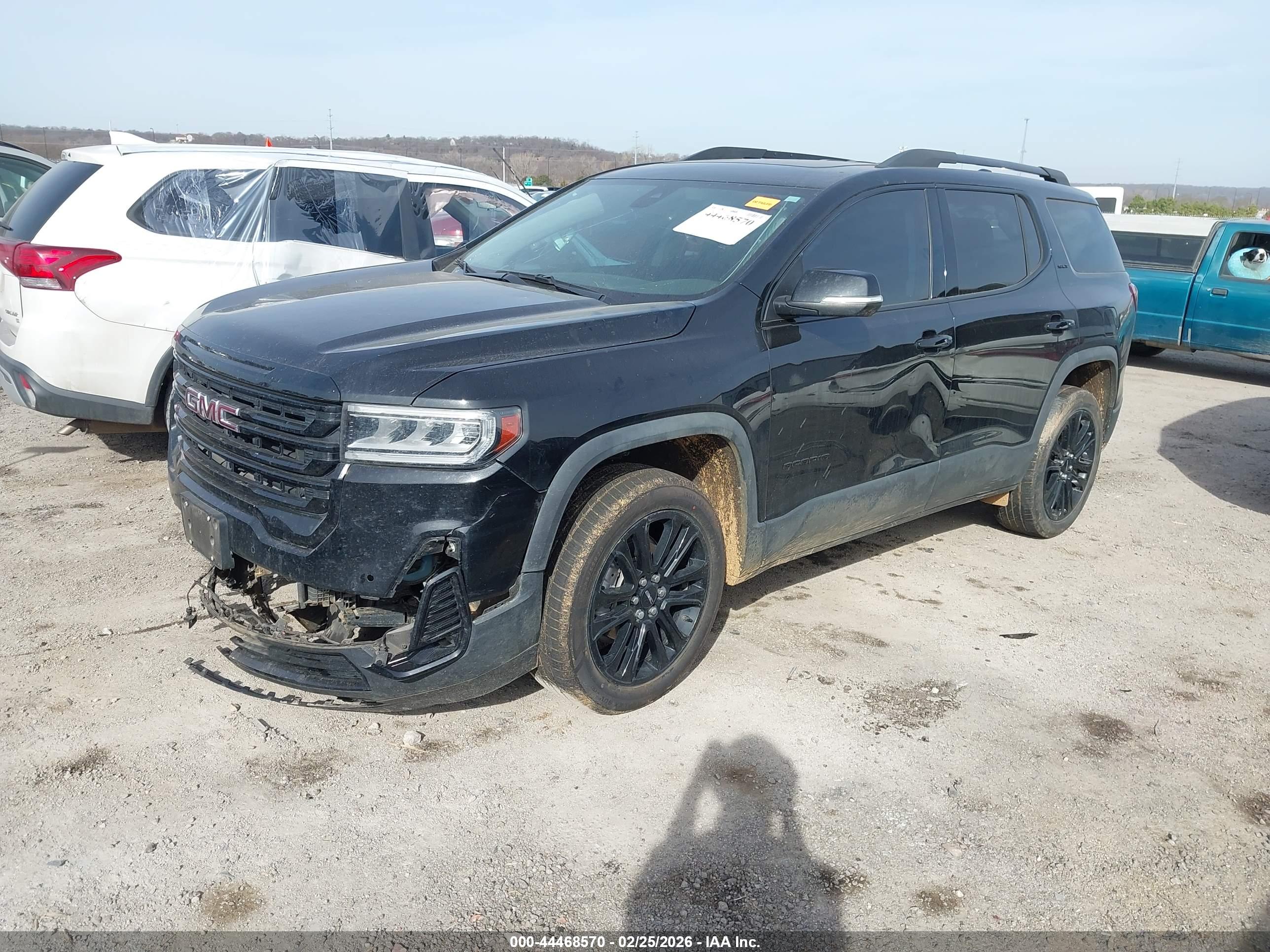 GMC ACADIA image 2