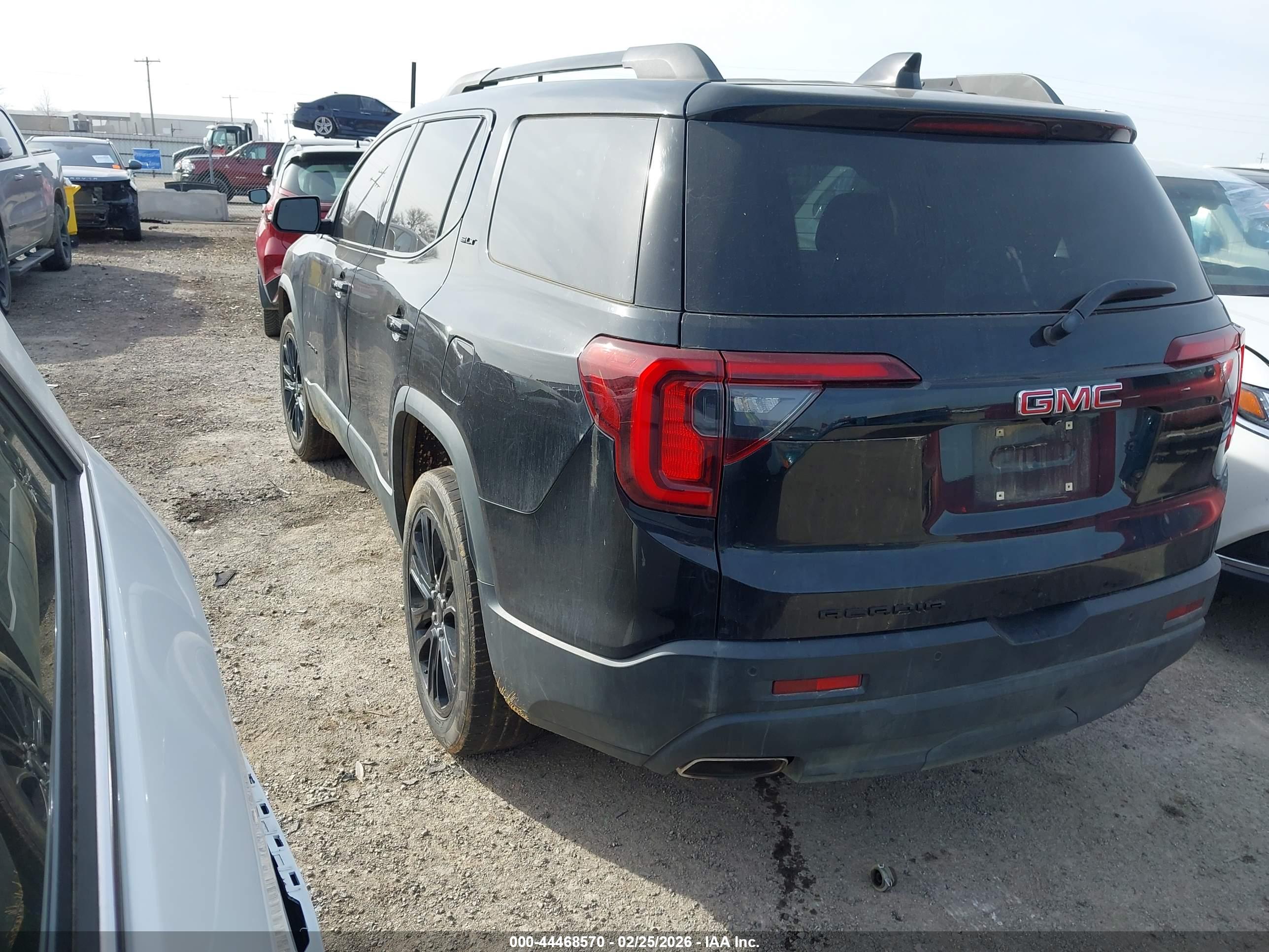 GMC ACADIA image 3