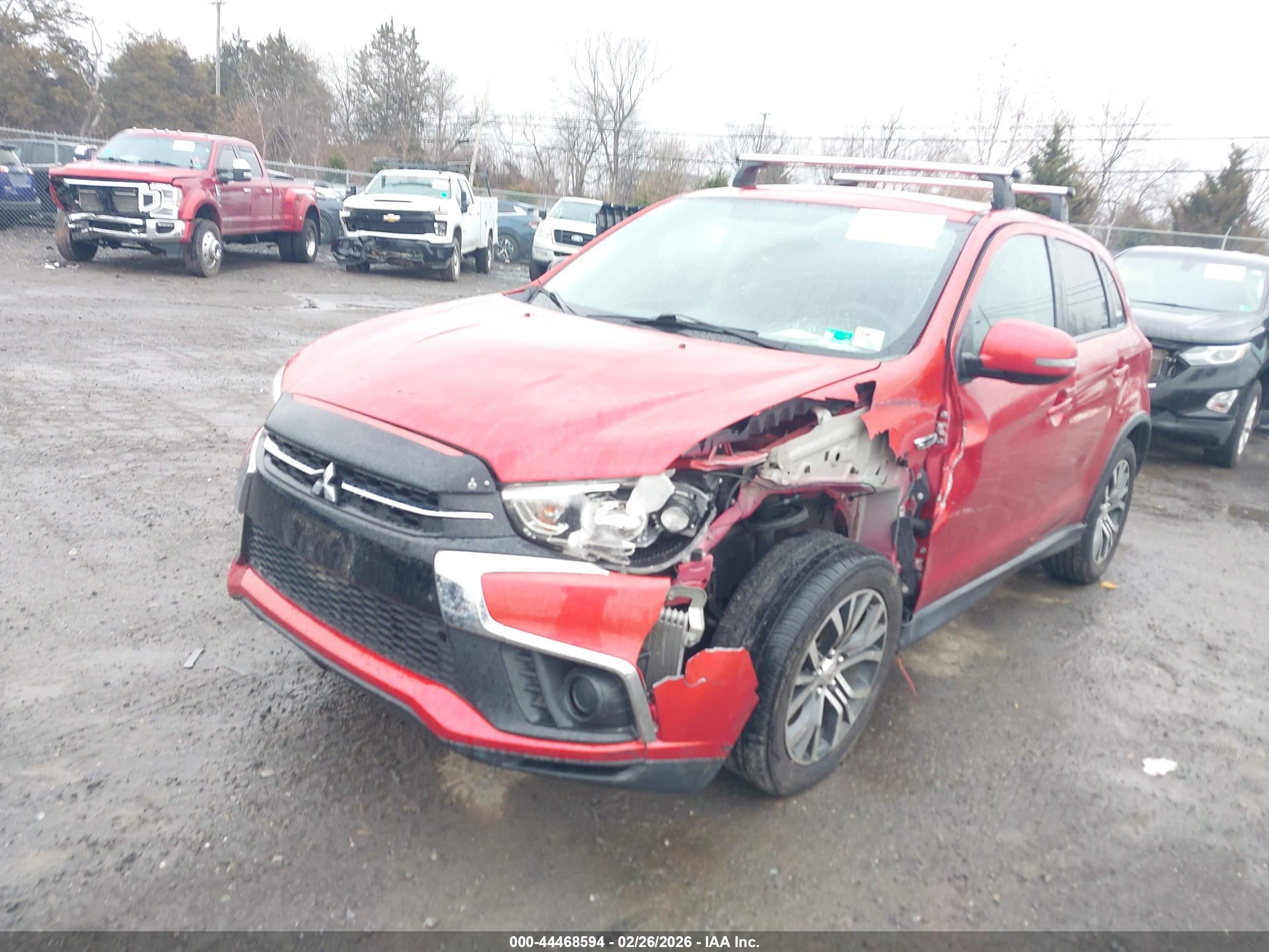MITSUBISHI OUTLANDER image 2
