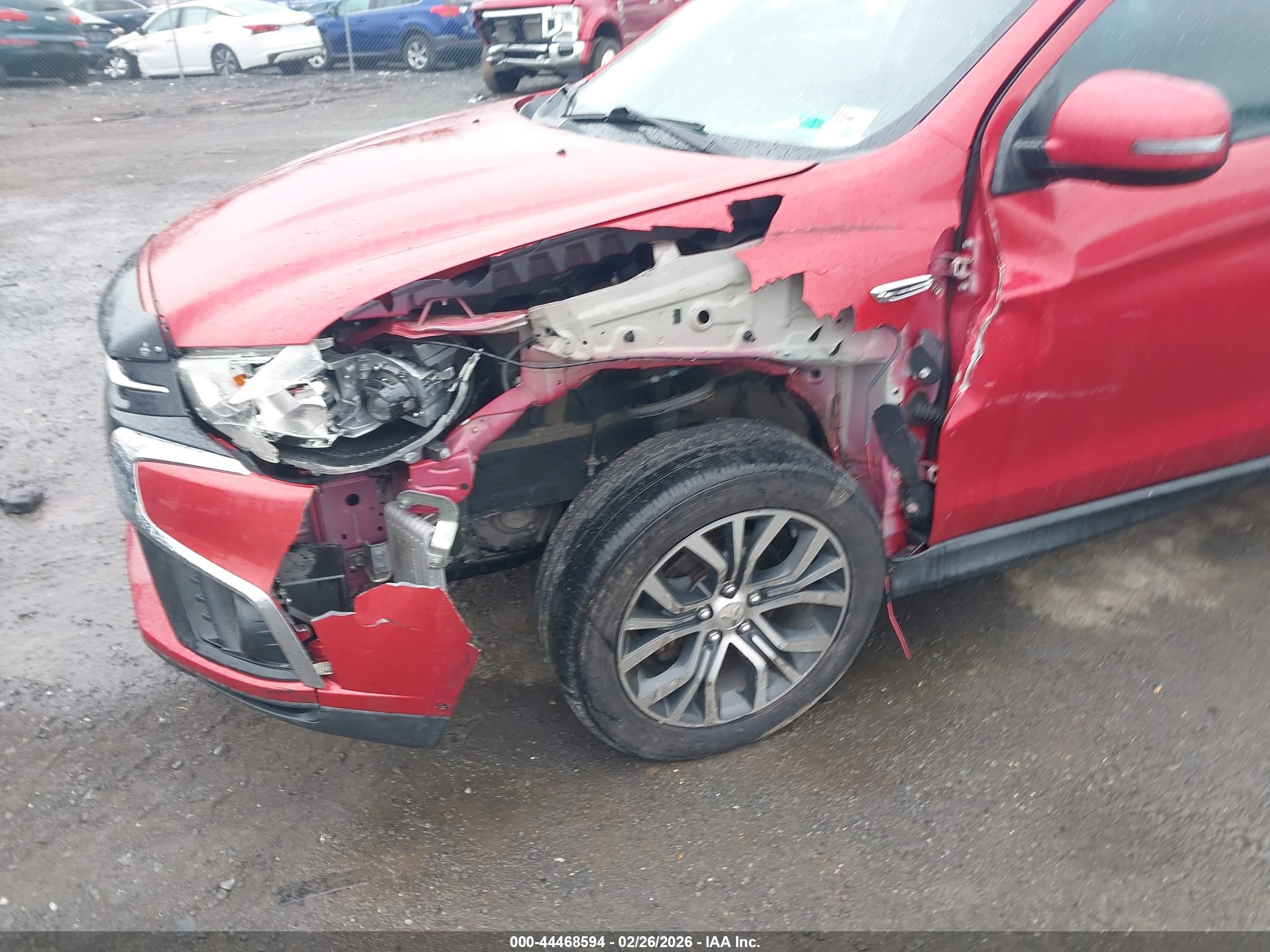 MITSUBISHI OUTLANDER image 6