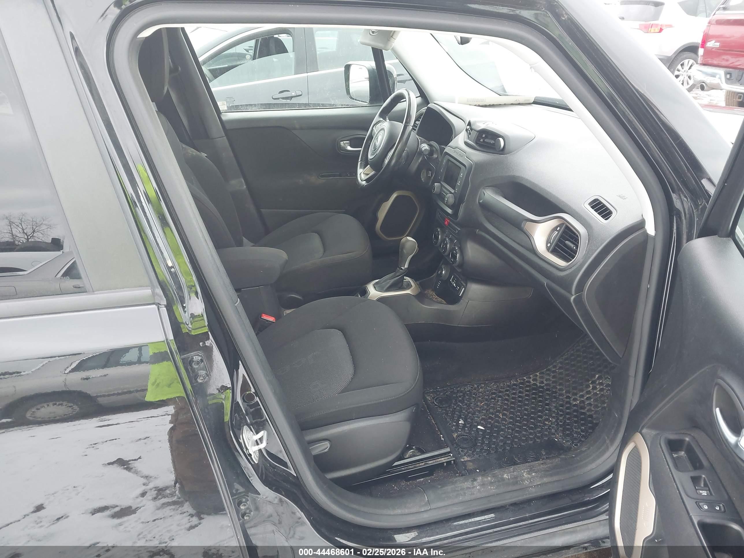 JEEP RENEGADE image 5