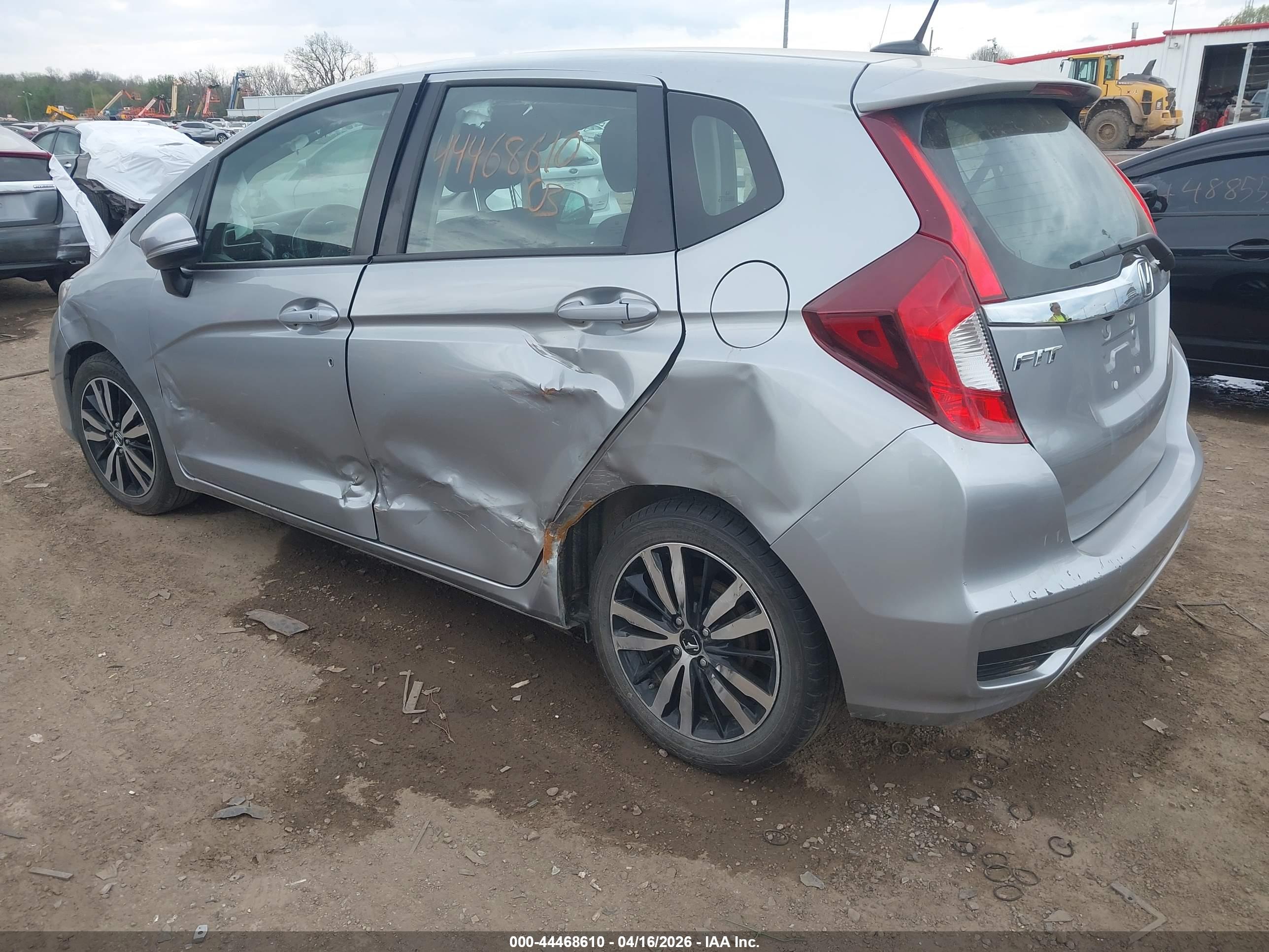 HONDA FIT image 3
