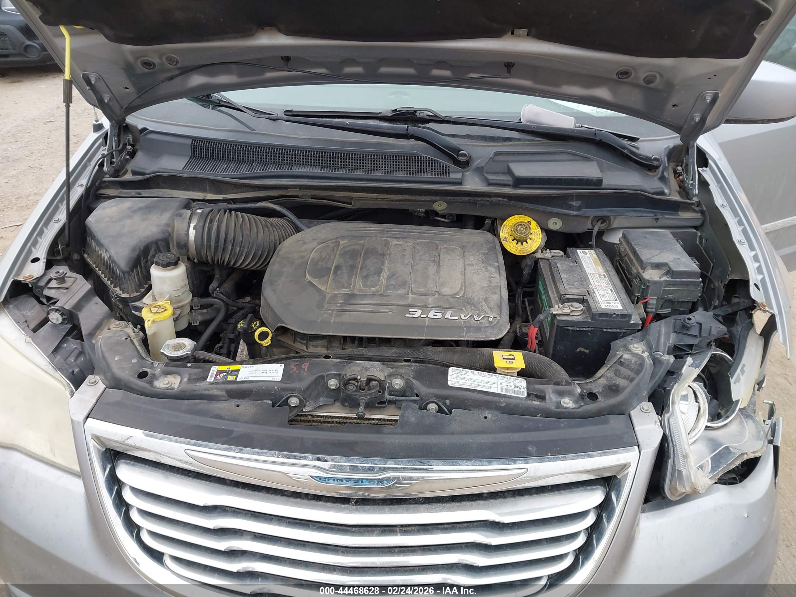 CHRYSLER TOWN image 10