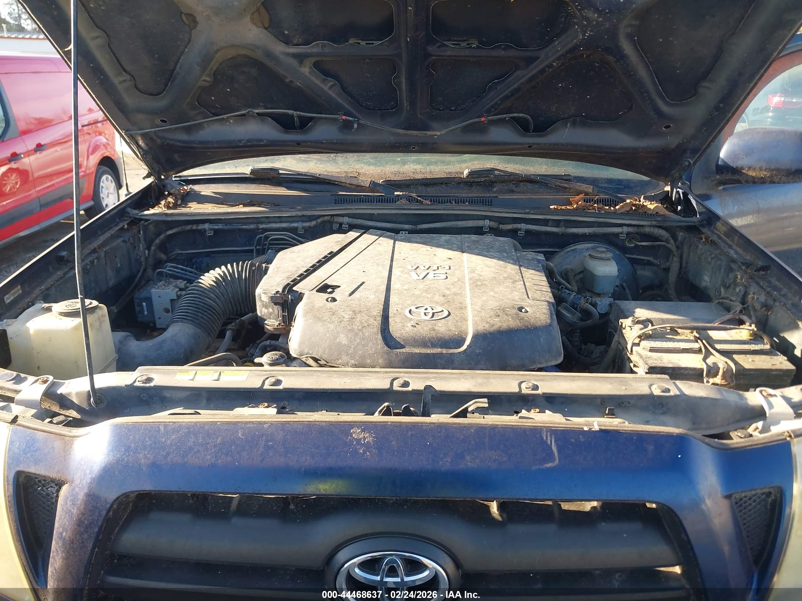 TOYOTA TACOMA image 10