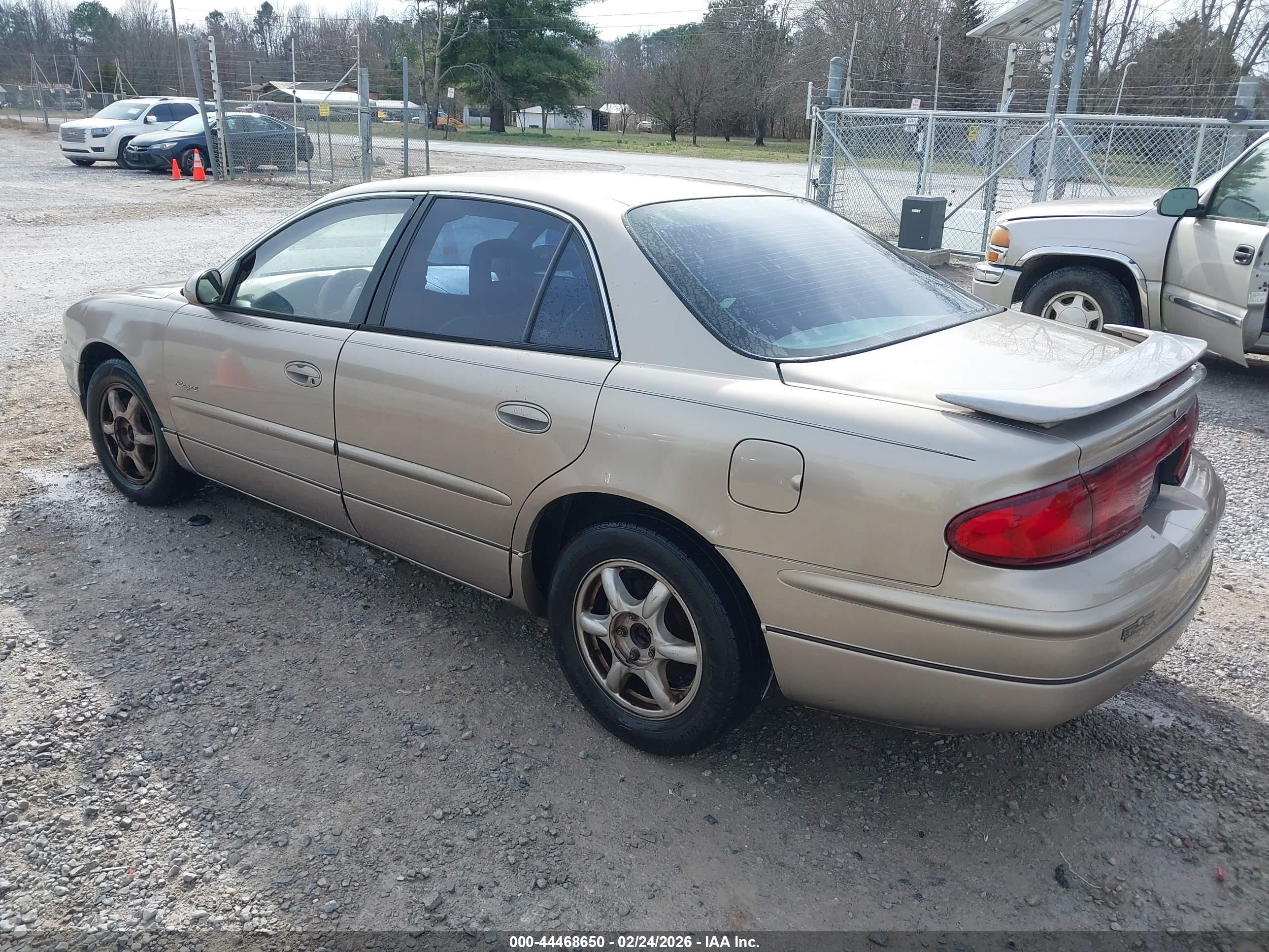 BUICK REGAL image 3