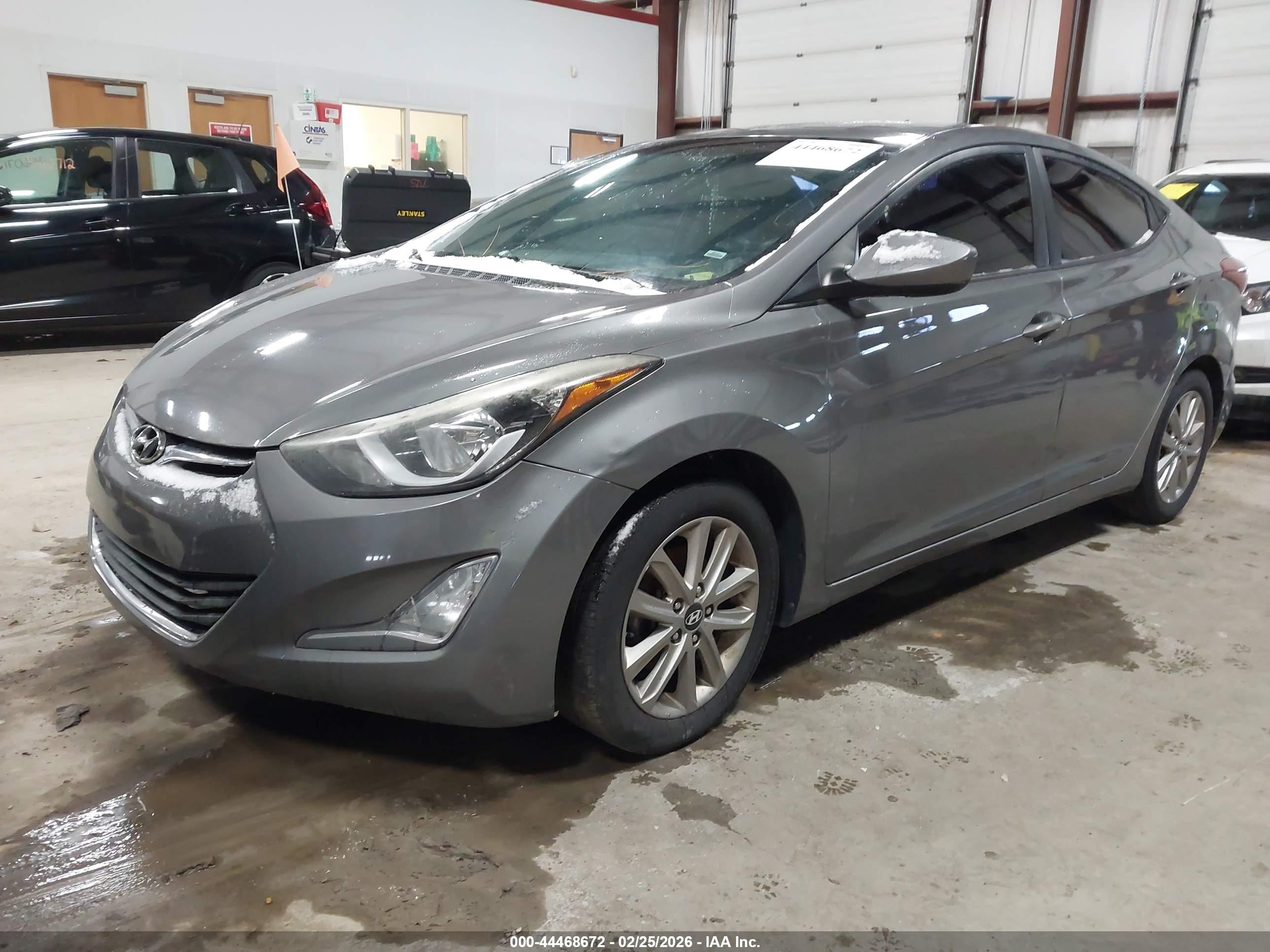 HYUNDAI ELANTRA image 2