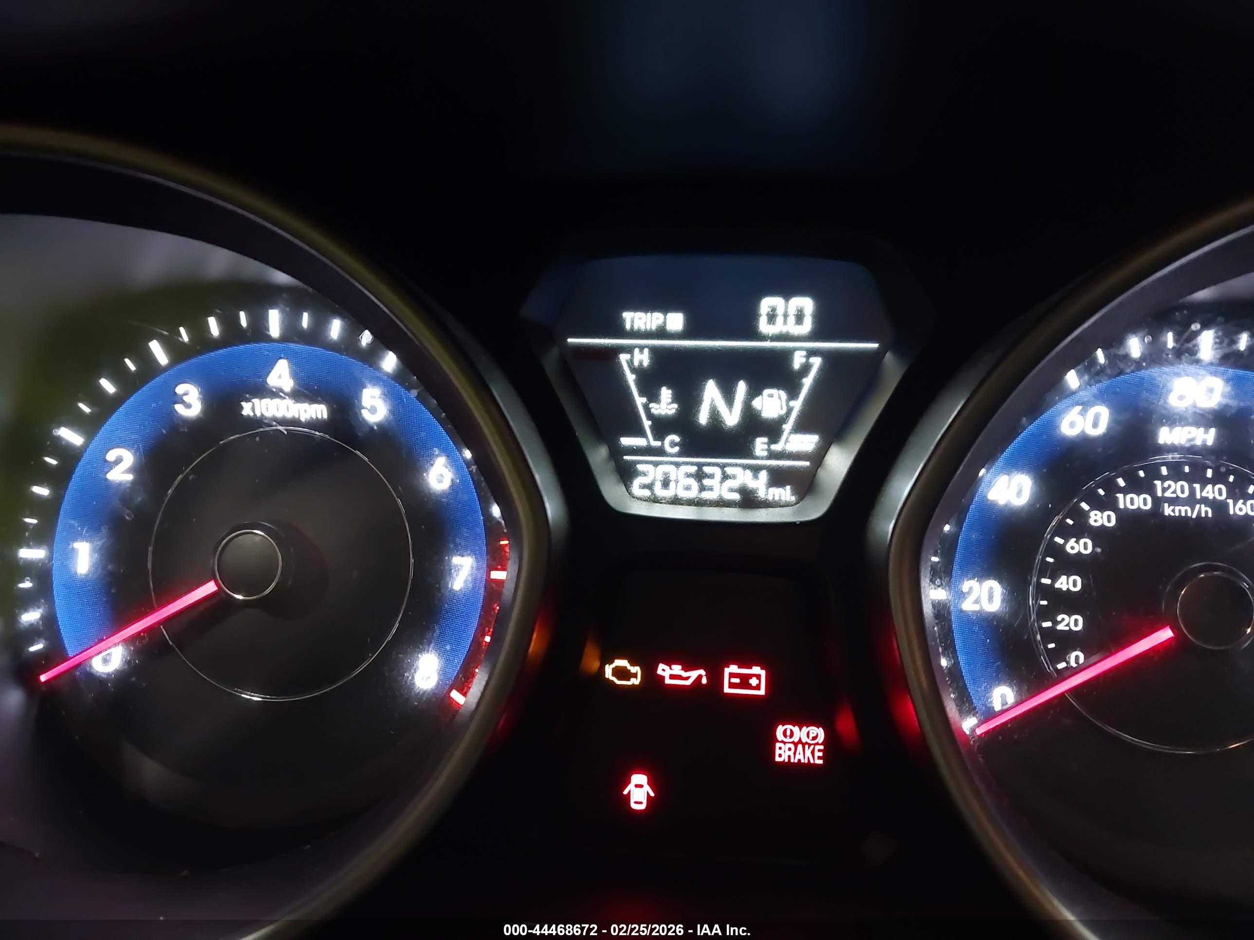 HYUNDAI ELANTRA image 7