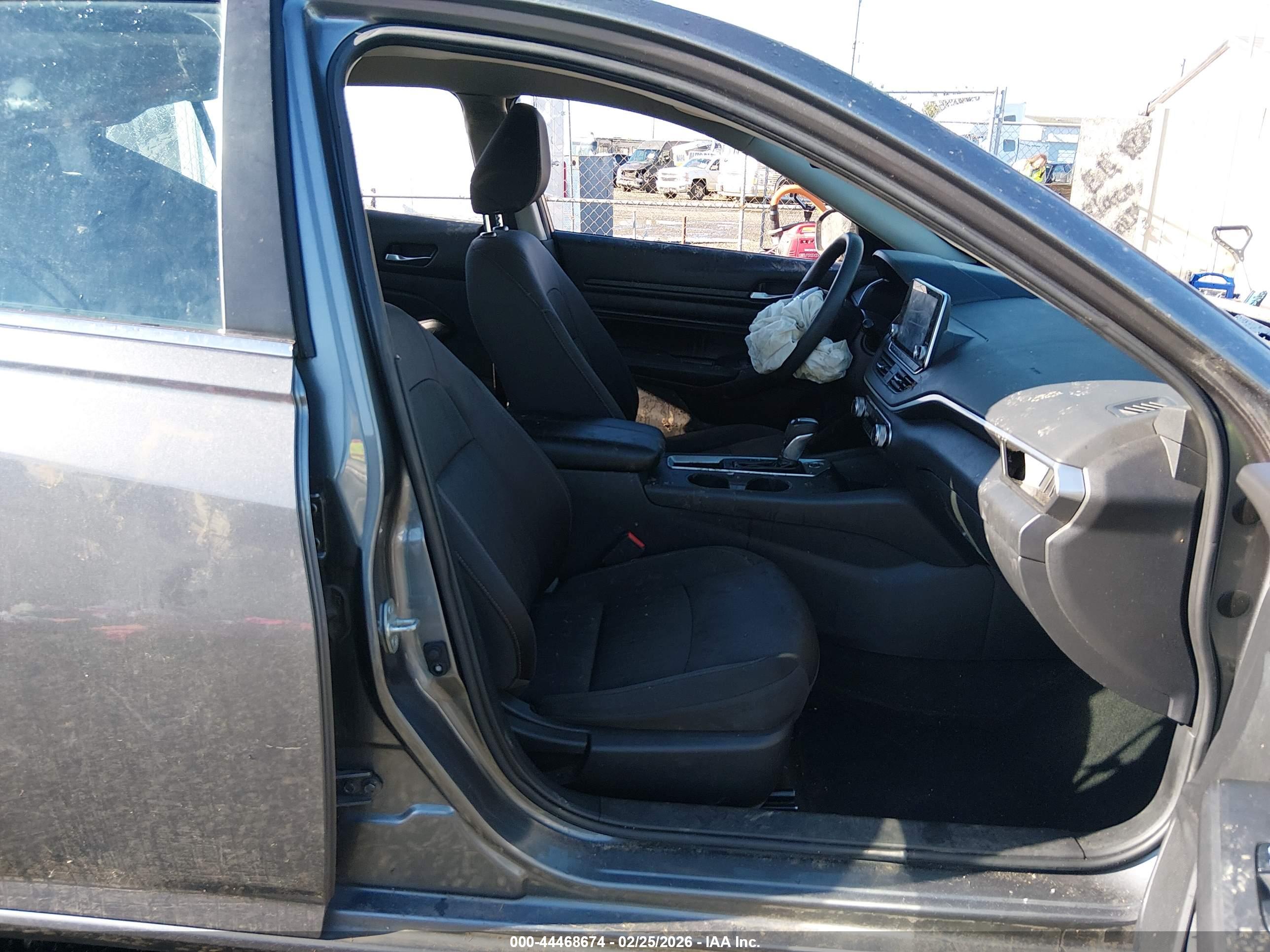 NISSAN ALTIMA image 5